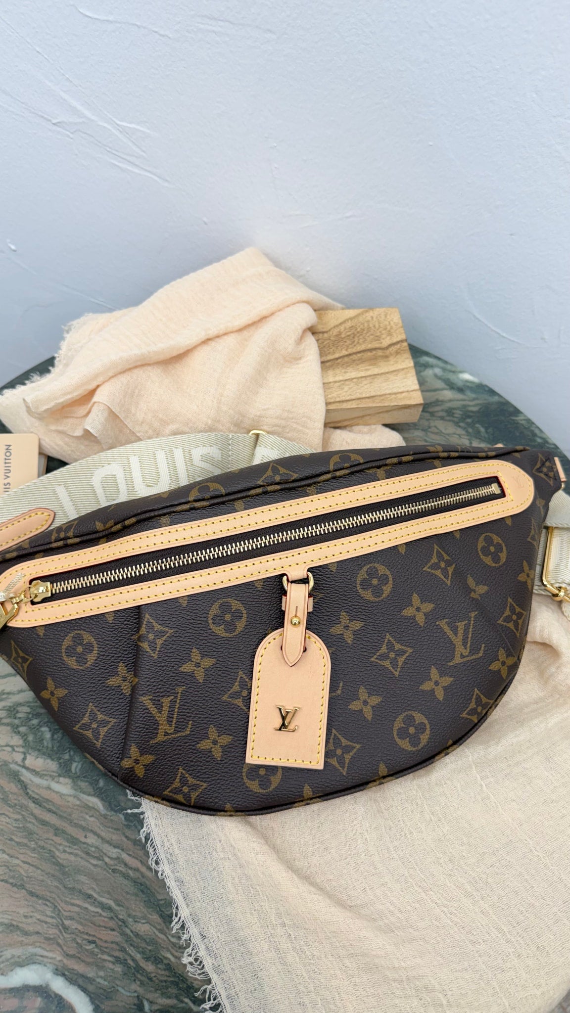 BRAND NEW - Louis Vuitton Monogram High Rise Bumbag