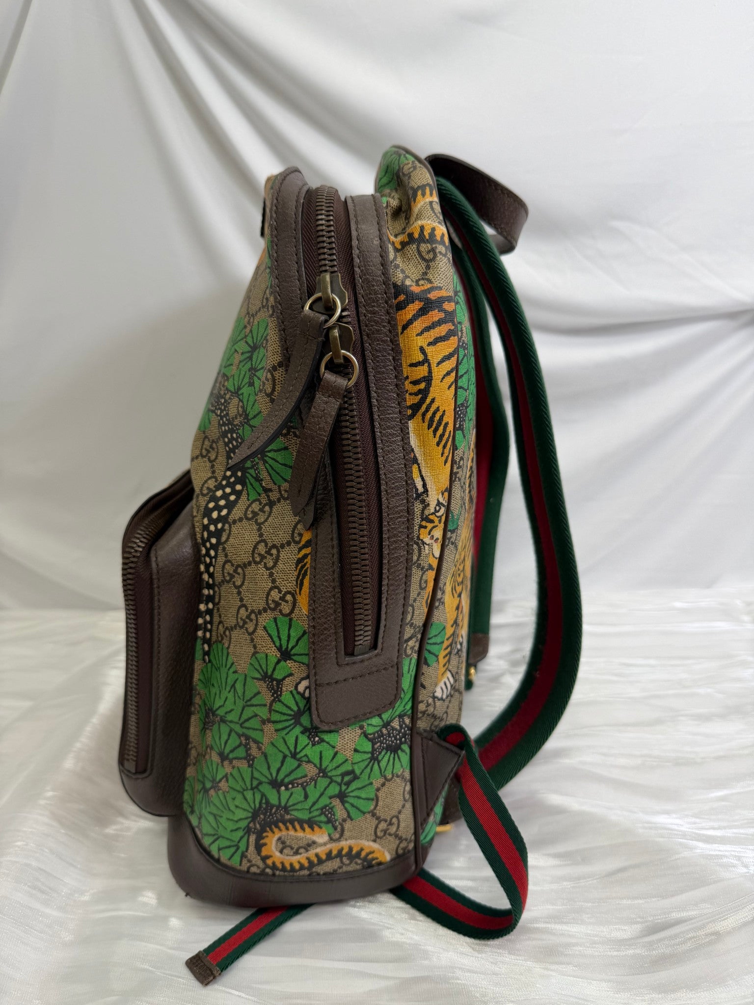 Gucci GG Supreme Tiger Backpack