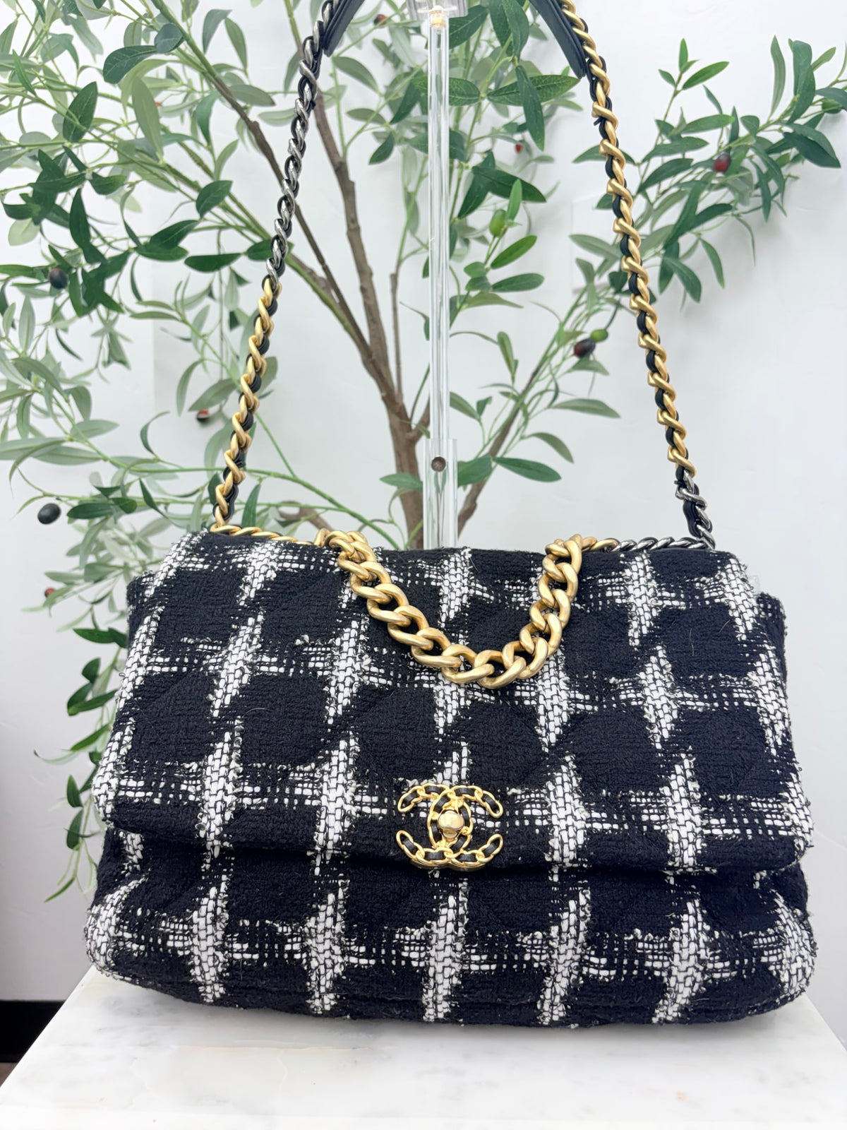 Chanel Black & White Tweed 19 Maxi Houndstooth 2Way Bag