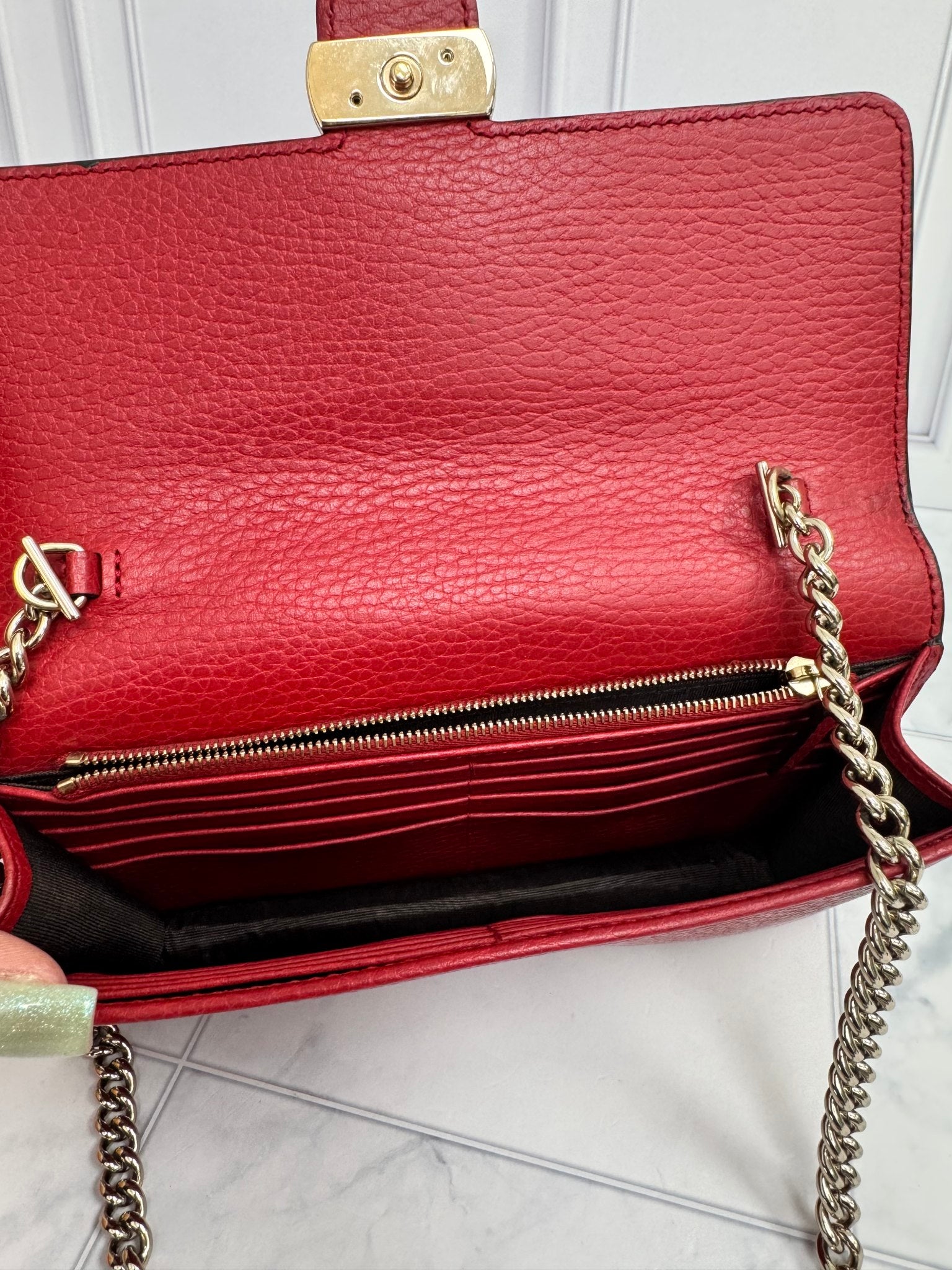 Gucci Red Grained Leather Interlocking G Wallet On A Chain