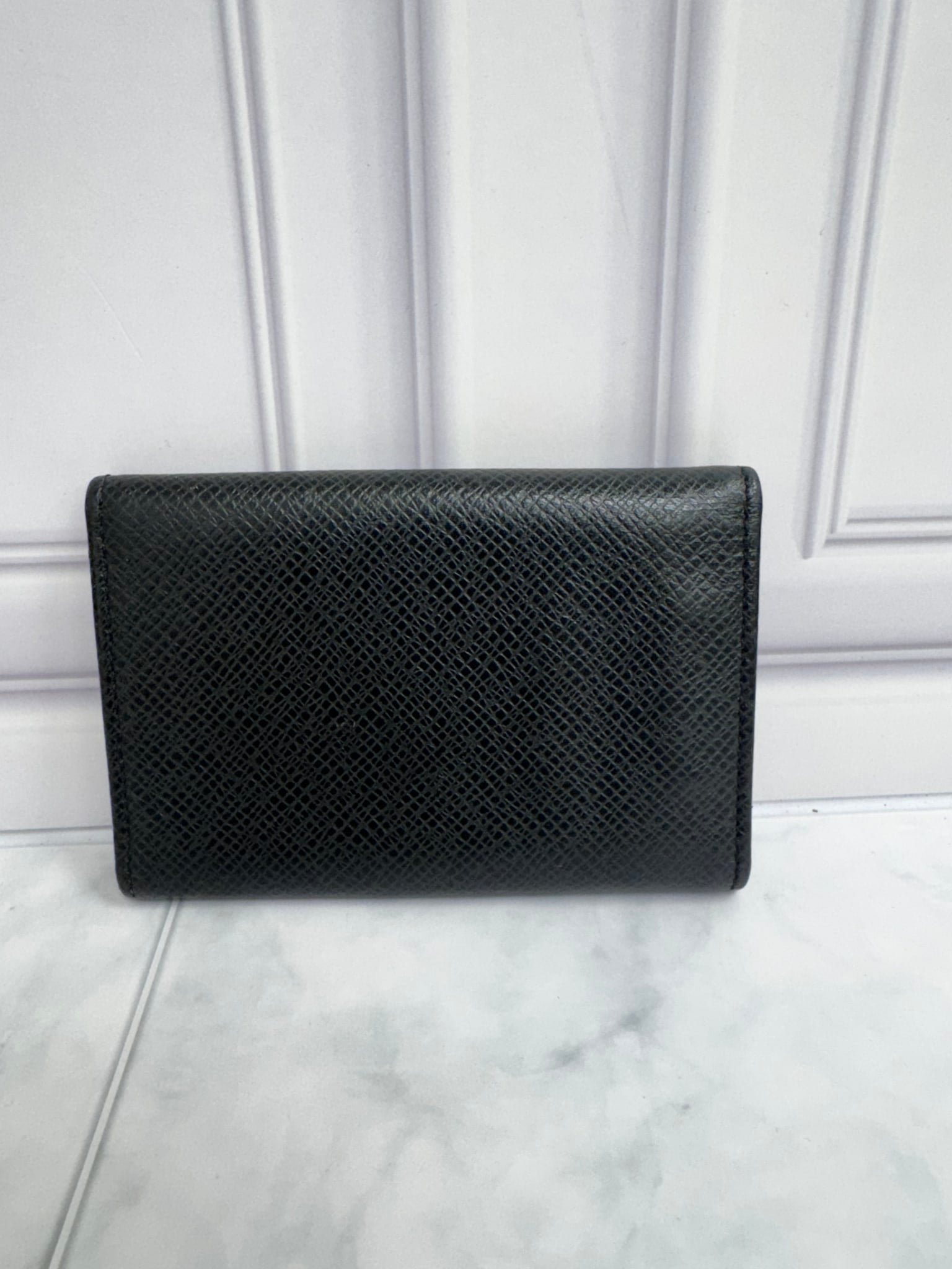 Louis Vuitton Black Taiga Leather 6 Ring Key Case