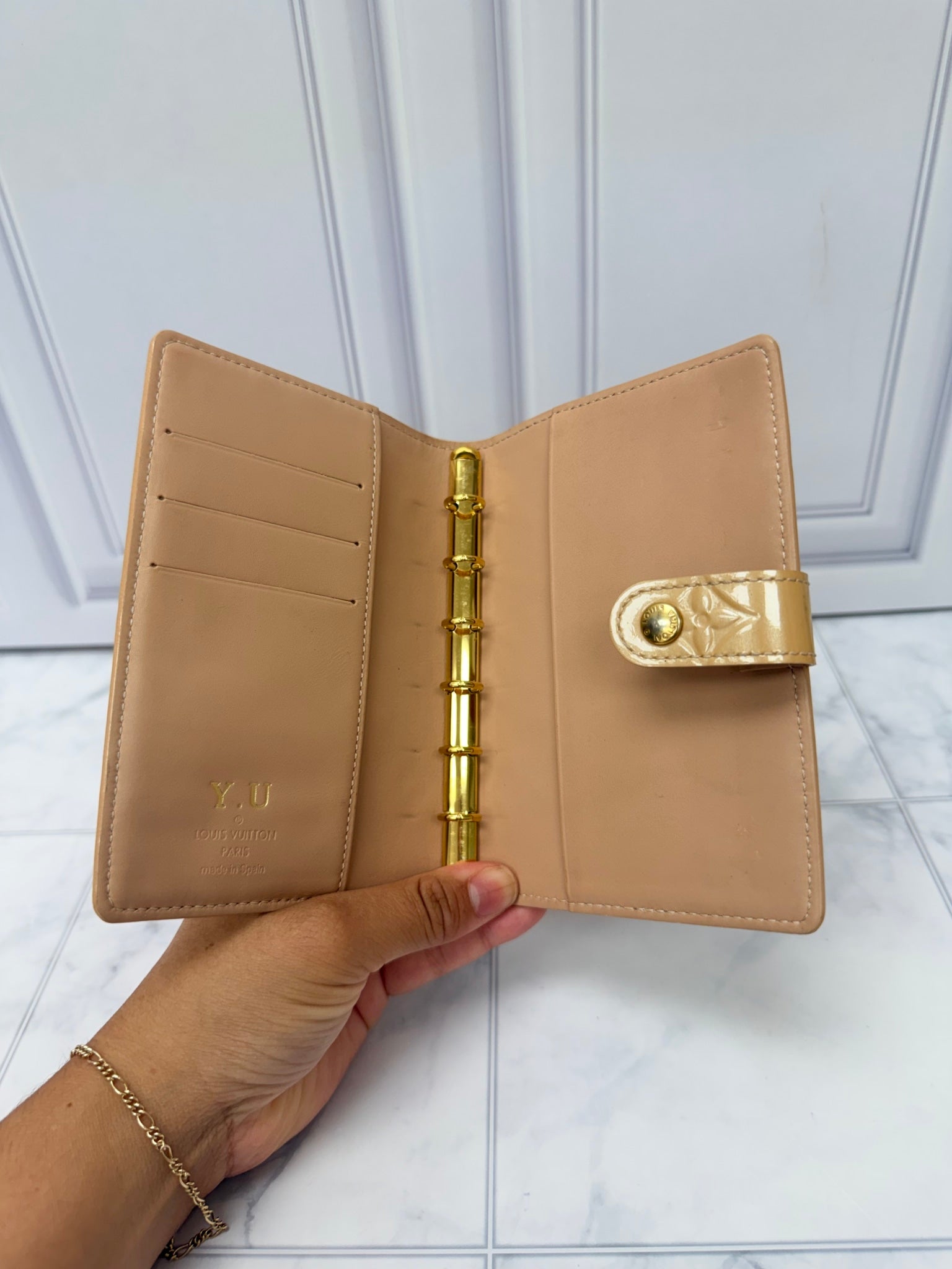 Louis Vuitton Monogram Beige Vernis Leather Passport Agenda PM Cover