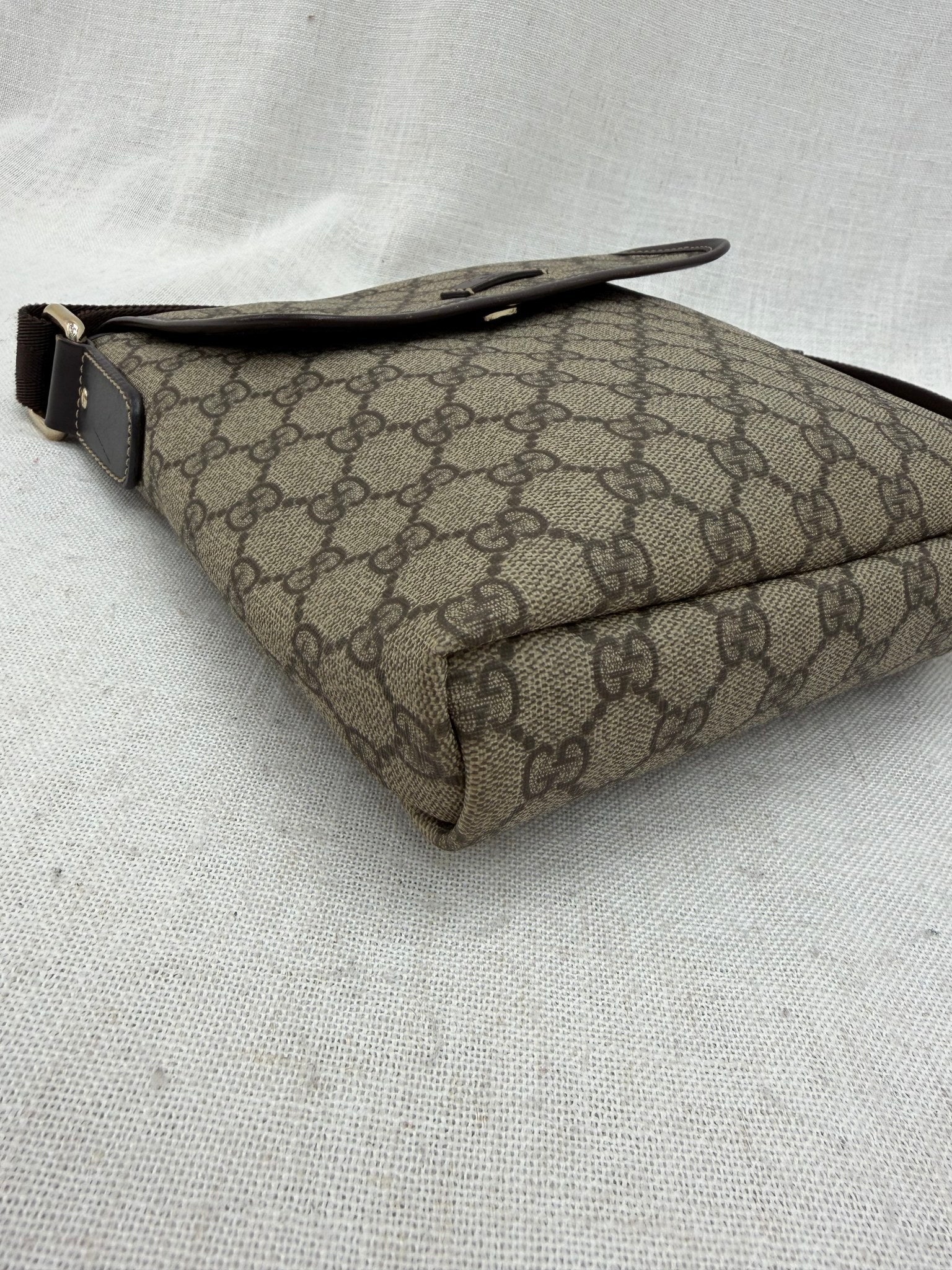 Gucci GG Supreme & Leather Canvas Crossbody Bag