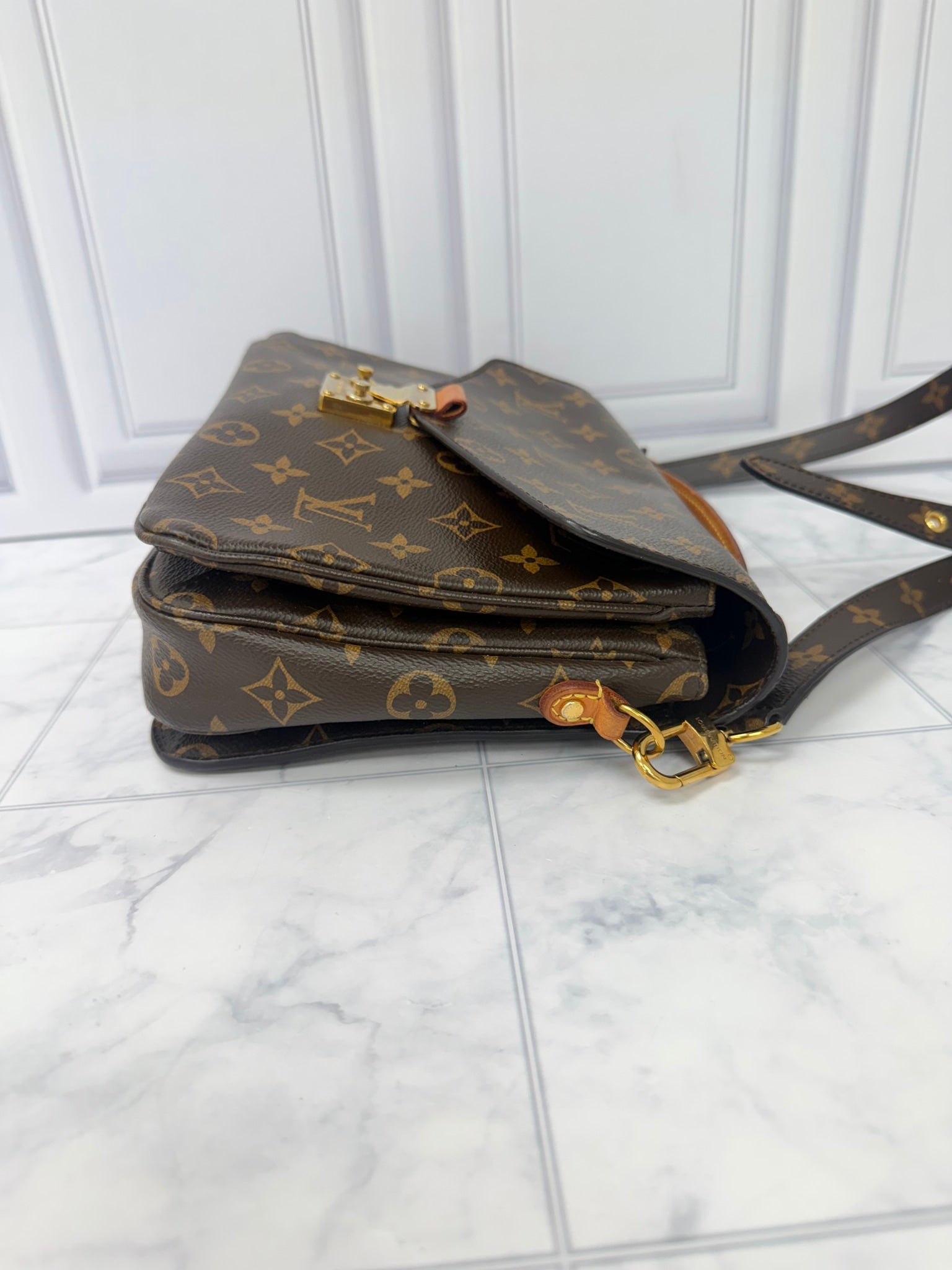 Louis Vuitton Monogram Pochette Metis Crossbody Bag