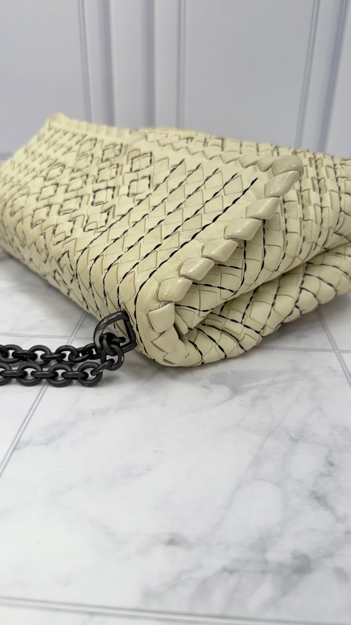 Bottega Veneta Cream Woven Intrecciato Leather Black Stitch Chain Bag