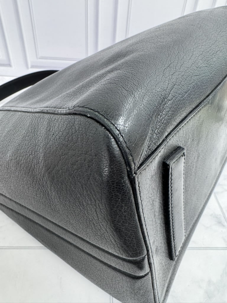 Givenchy Black Leather Antigona Medium 2Way Bag