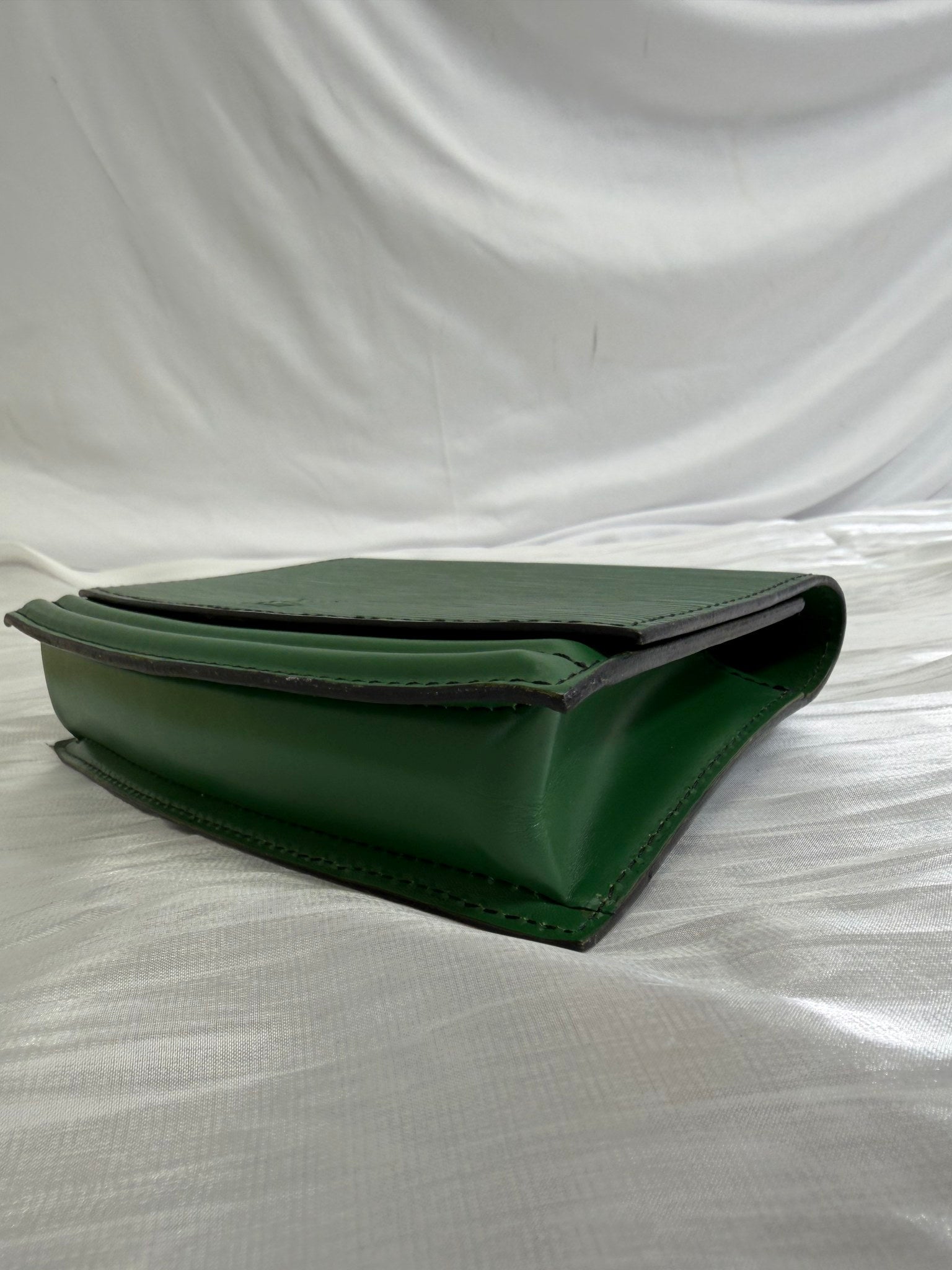 Louis Vuitton Green Epi Leather Tilsitt Belt Bag
