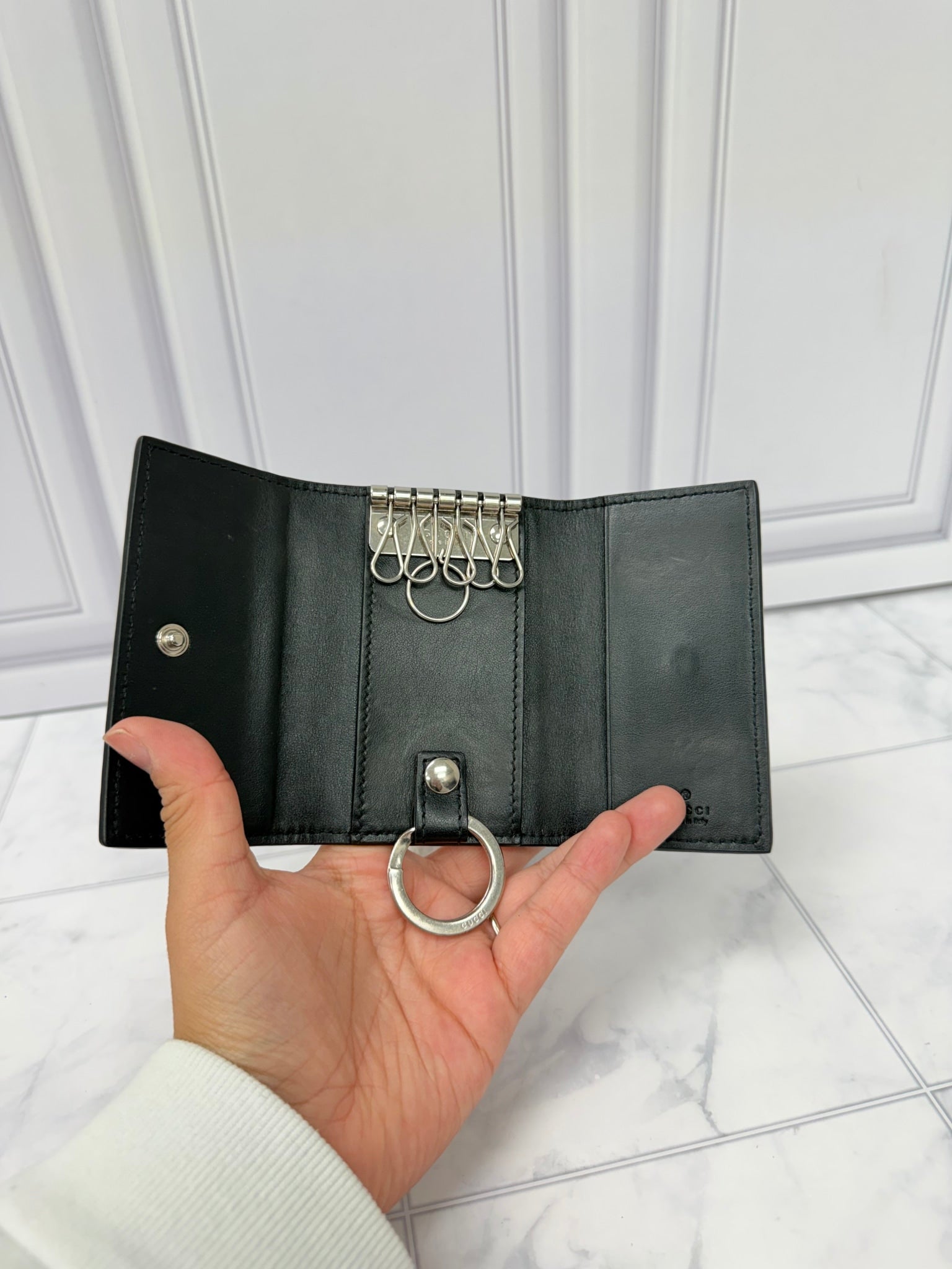 Gucci Black GG Embossed Leather 6 Ring Key Case