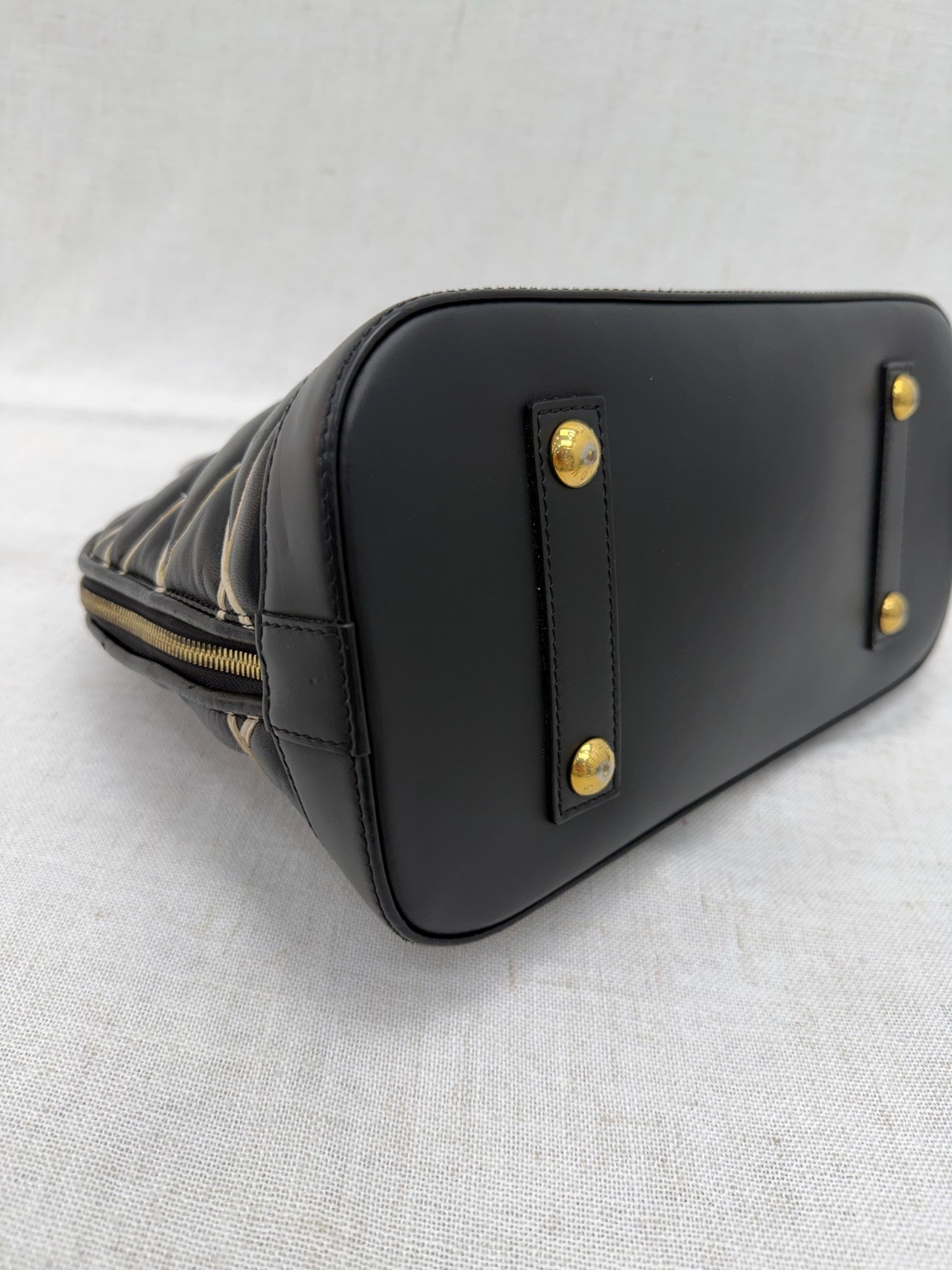 Louis Vuitton Black Leather Malletage Alma PM