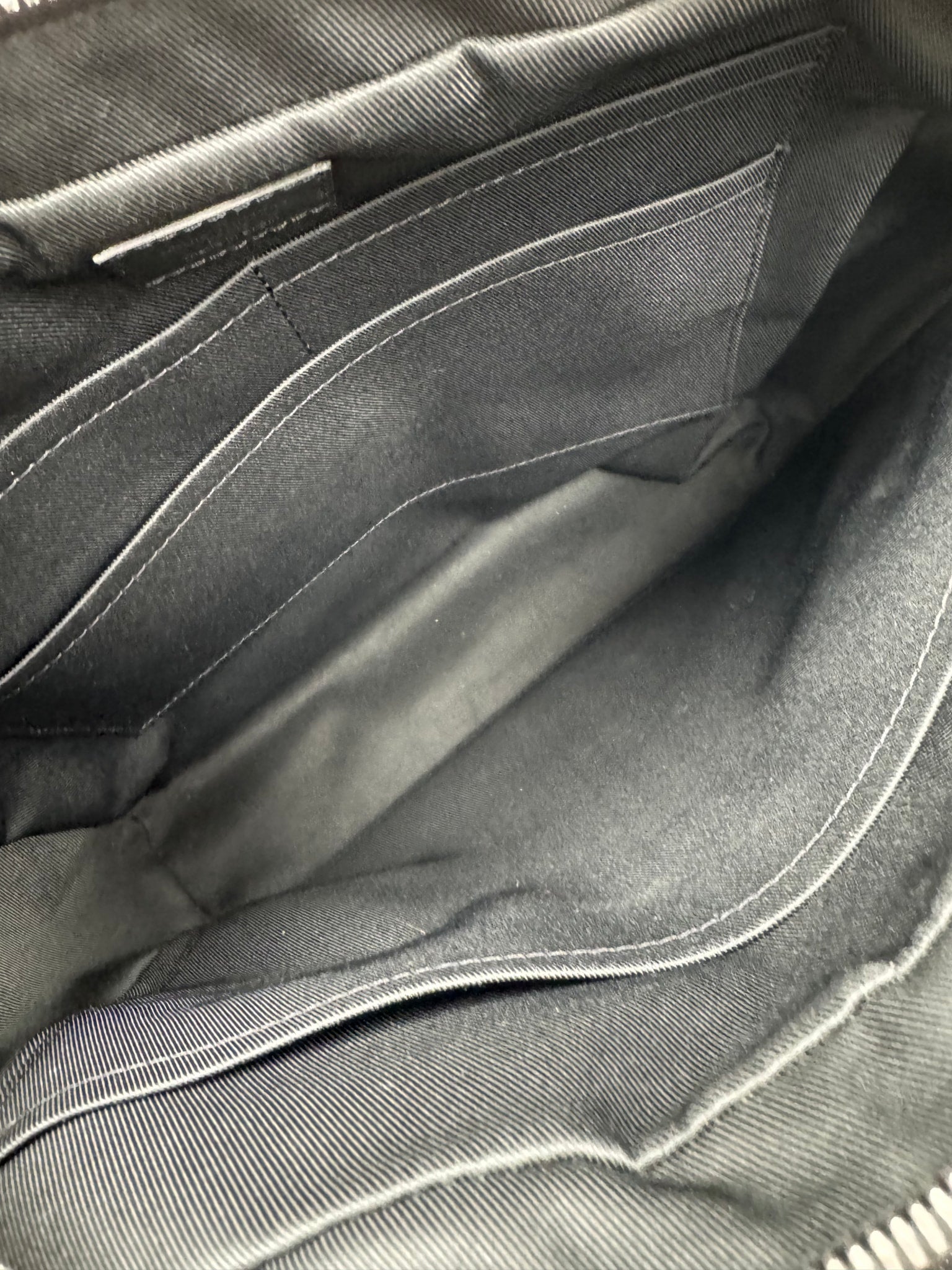 Louis Vuitton Damier Graphite Dayton Reporter Bag MM
