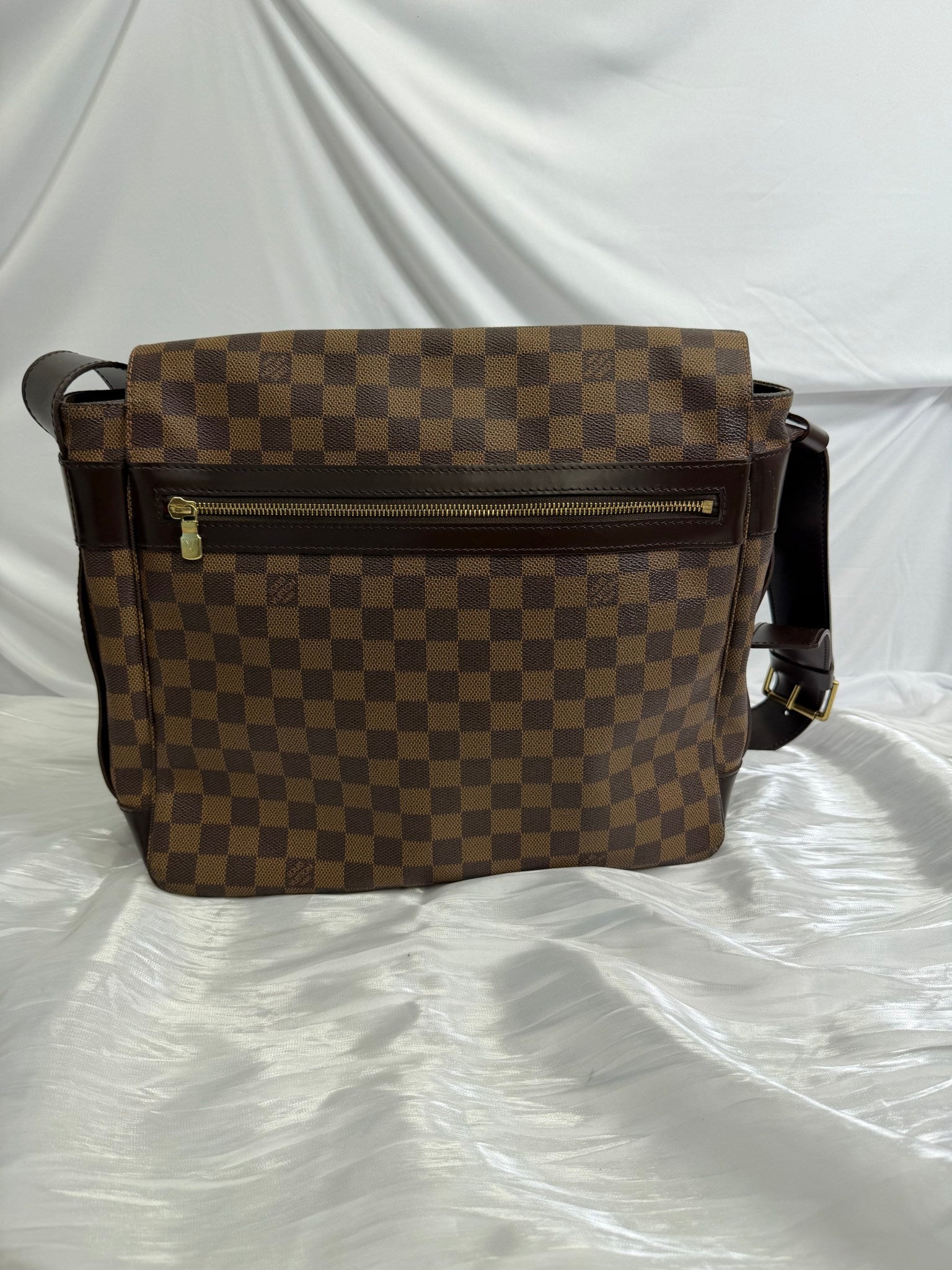 Louis Vuitton Damier Ebene Bastille Messenger Bag