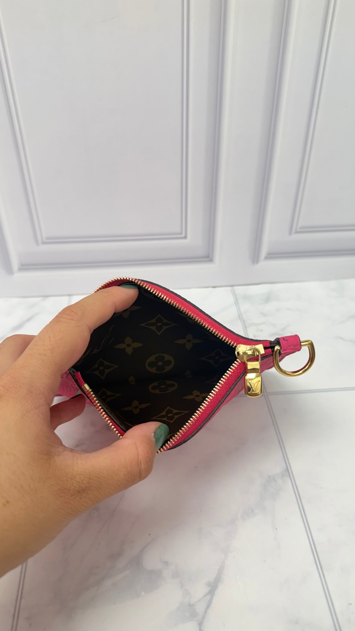 BRAND NEW - Louis Vuitton Pink Grained Calfskin Leather Neverfull Inside Out BB Pochette