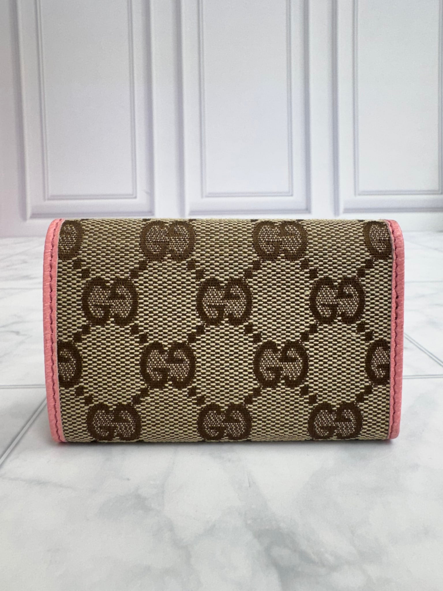 Gucci GG Canvas And Pink Leather Trim 6 Ring Key Case