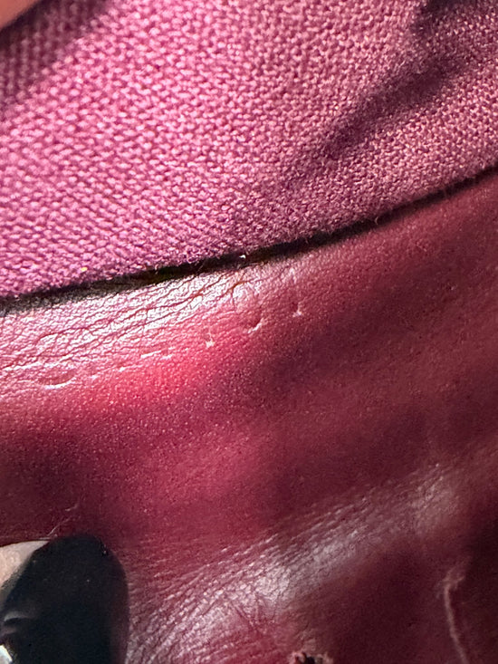 https://res.cloudinary.com/dyql5hig8/image/upload/v1761330419/hp6tajzm2xfxi6cm08b5.jpg