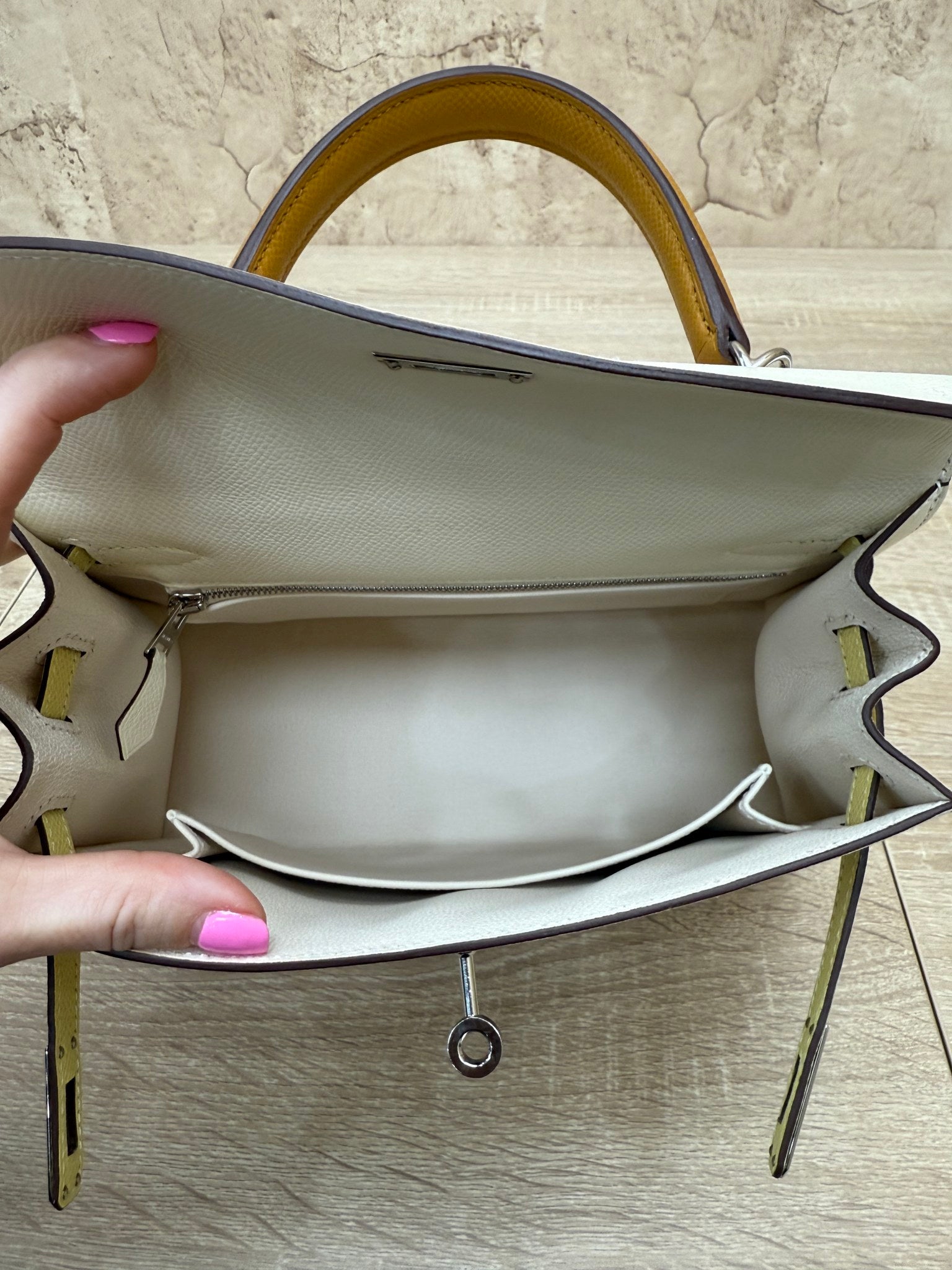 LIKE NEW- Hermes Tri-Color Epsom Leather Kelly Sellier 25