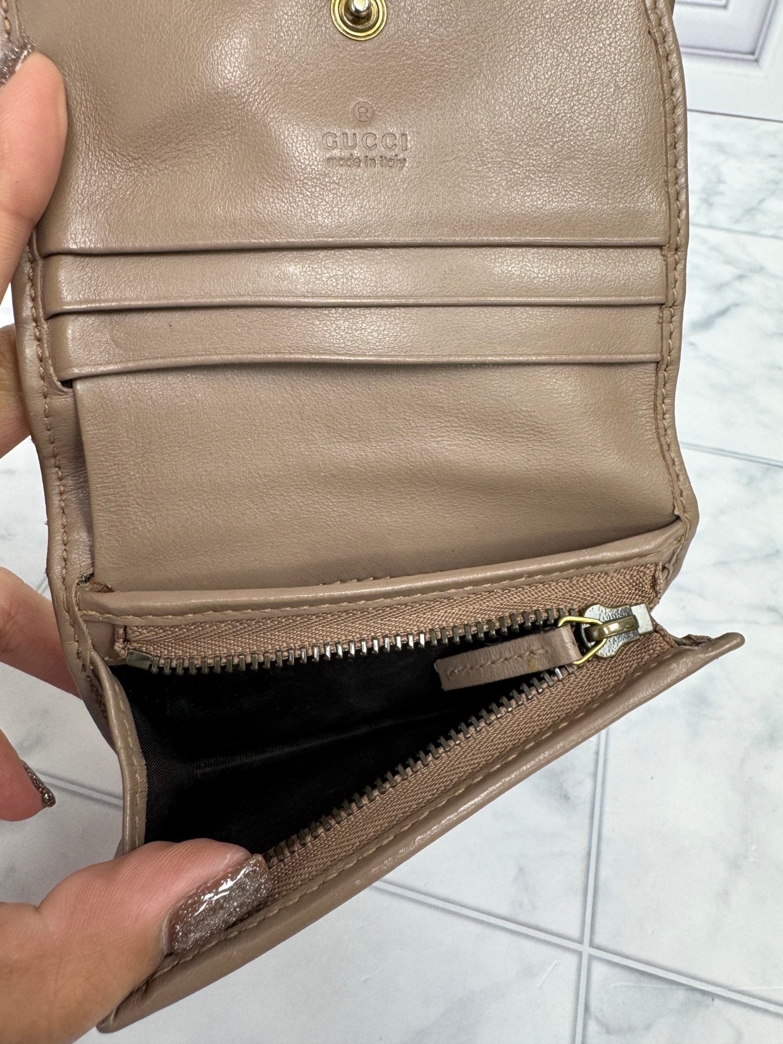 Gucci Nude Chevron Quilted Marmont Compact Wallet
