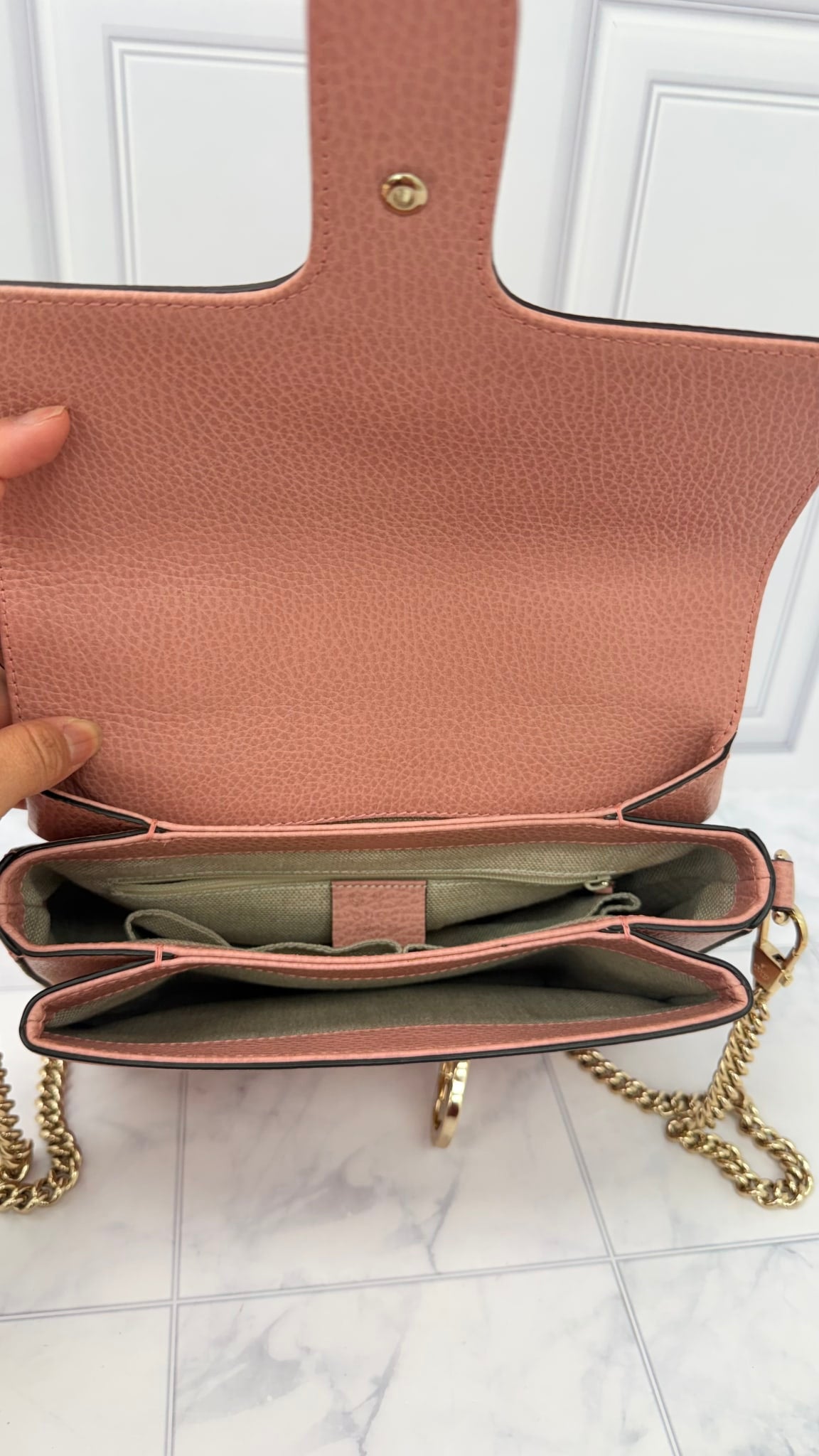 LIKE NEW - Gucci Dusty Pink Grained Leather Interlocking G Crossbody Bag
