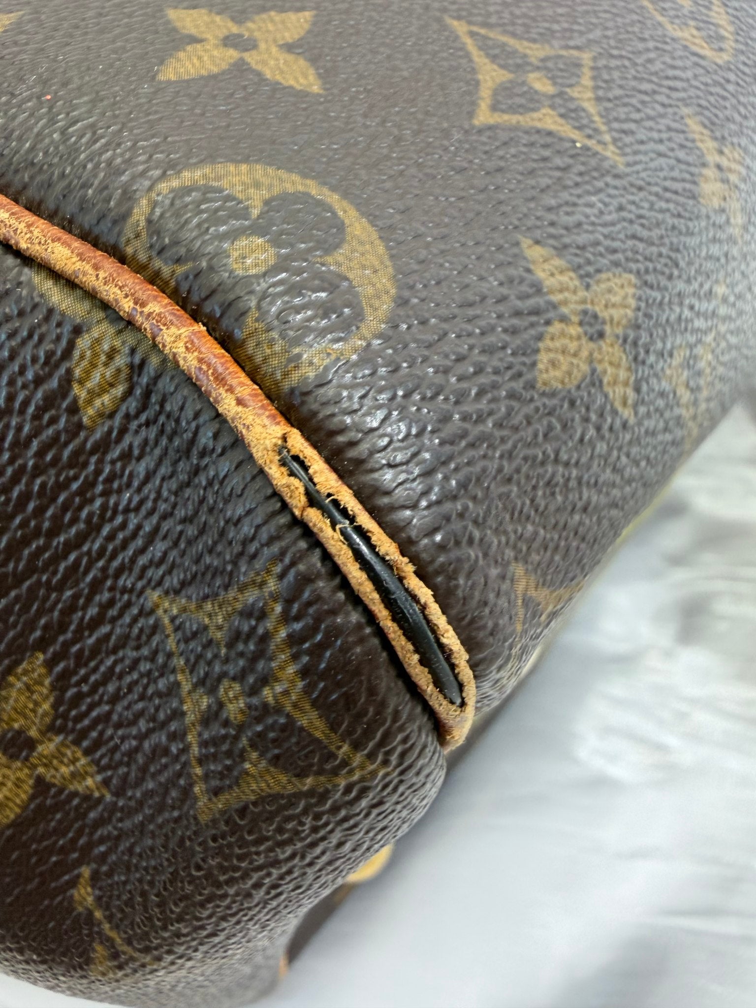 Louis Vuitton Monogram Tivoli GM