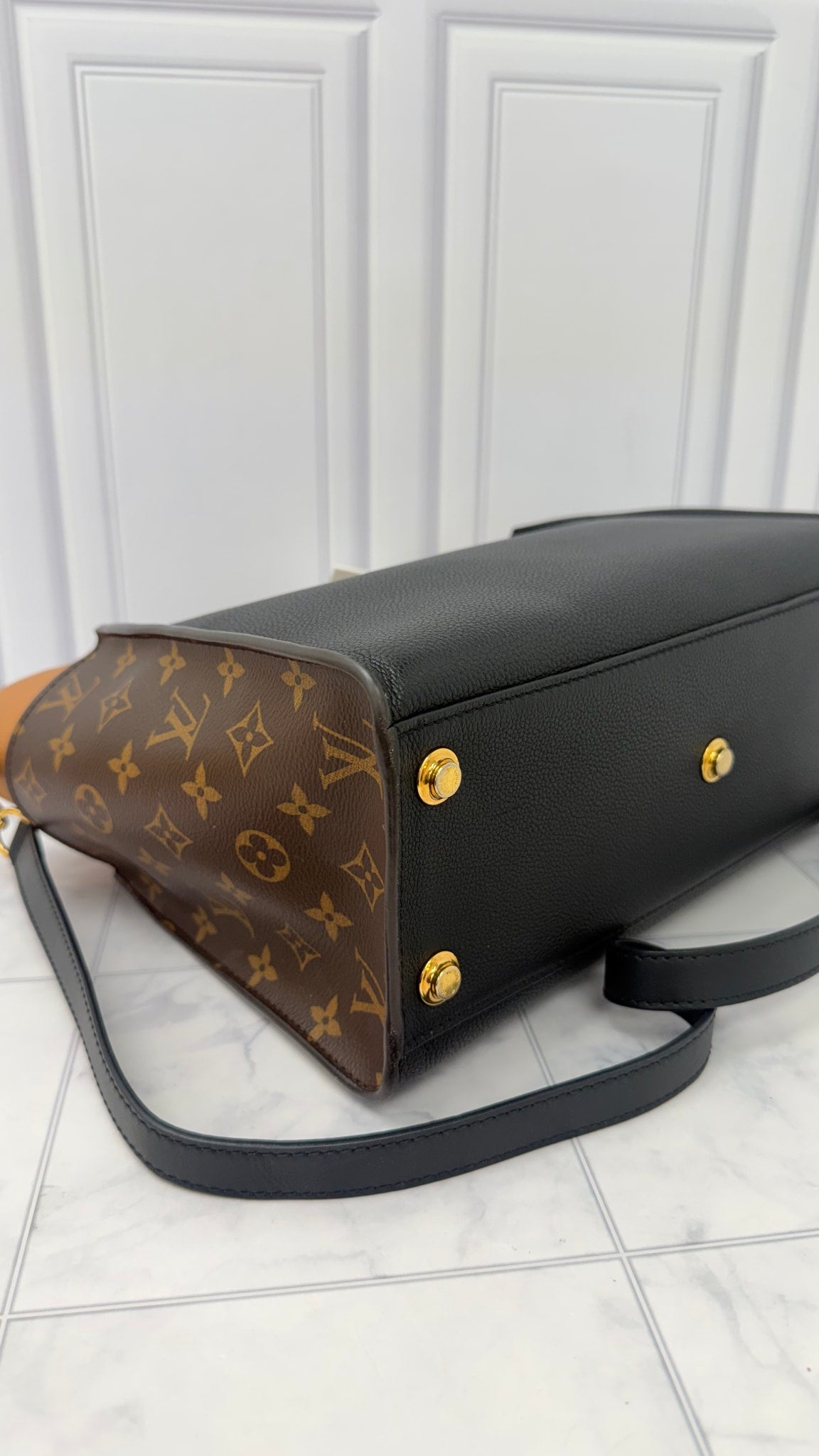 Louis Vuitton Black And Tan Grained Leather On My Side MM