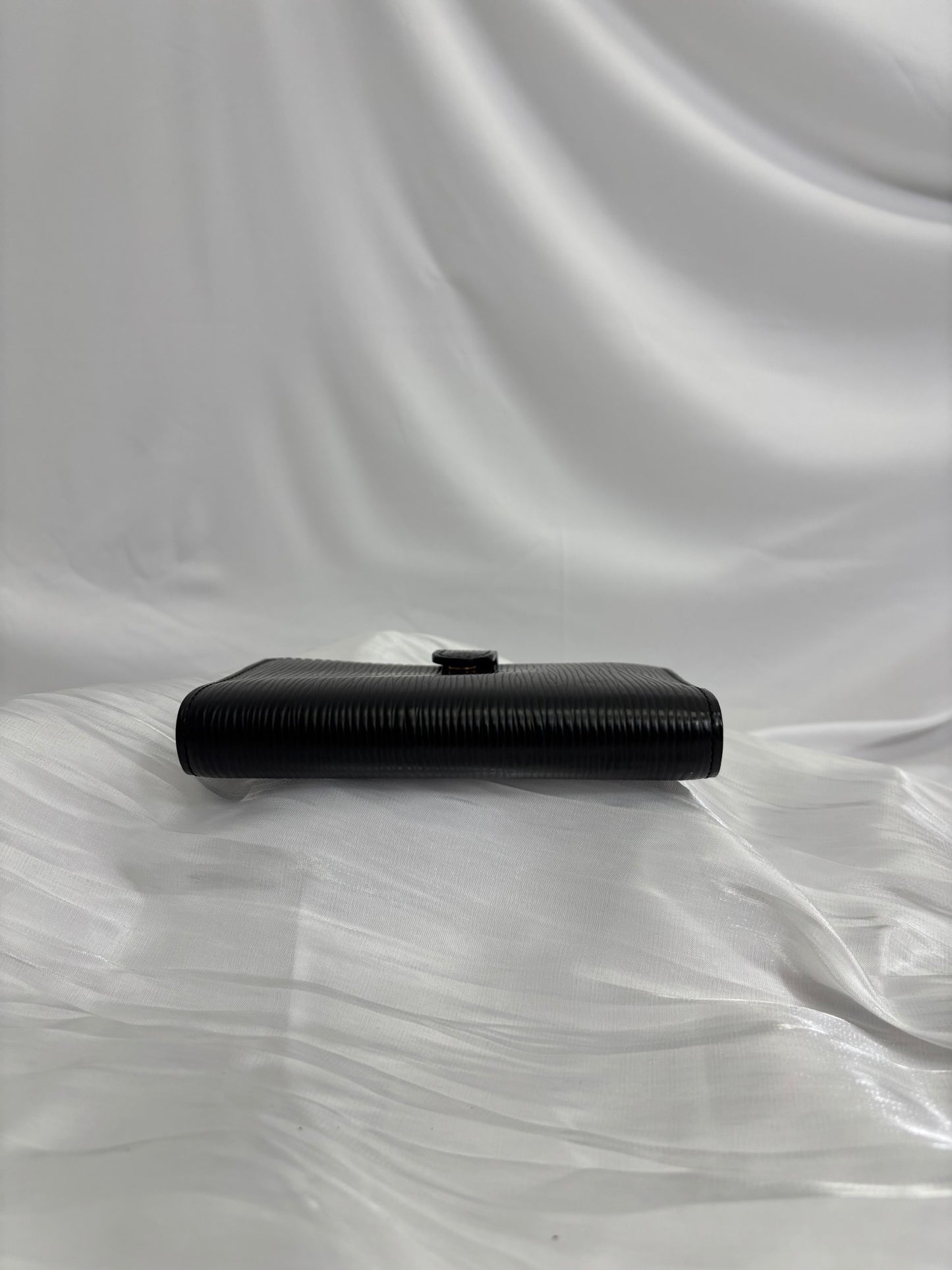 https://res.cloudinary.com/dyql5hig8/image/upload/v1759768909/iav4rnoxatfitvdbvar8.jpg