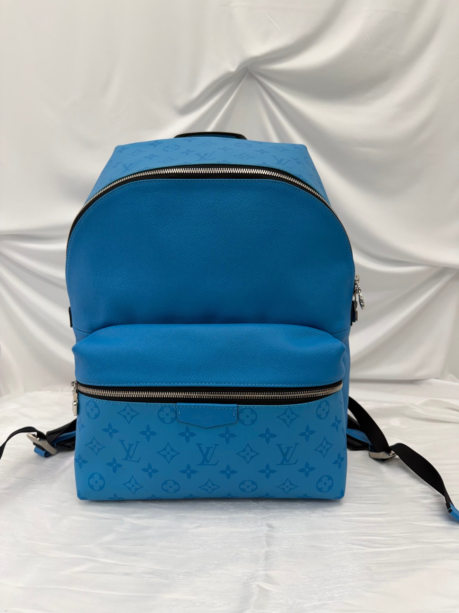 Louis Vuitton Miami Blue Taigarama Discovery Backpack