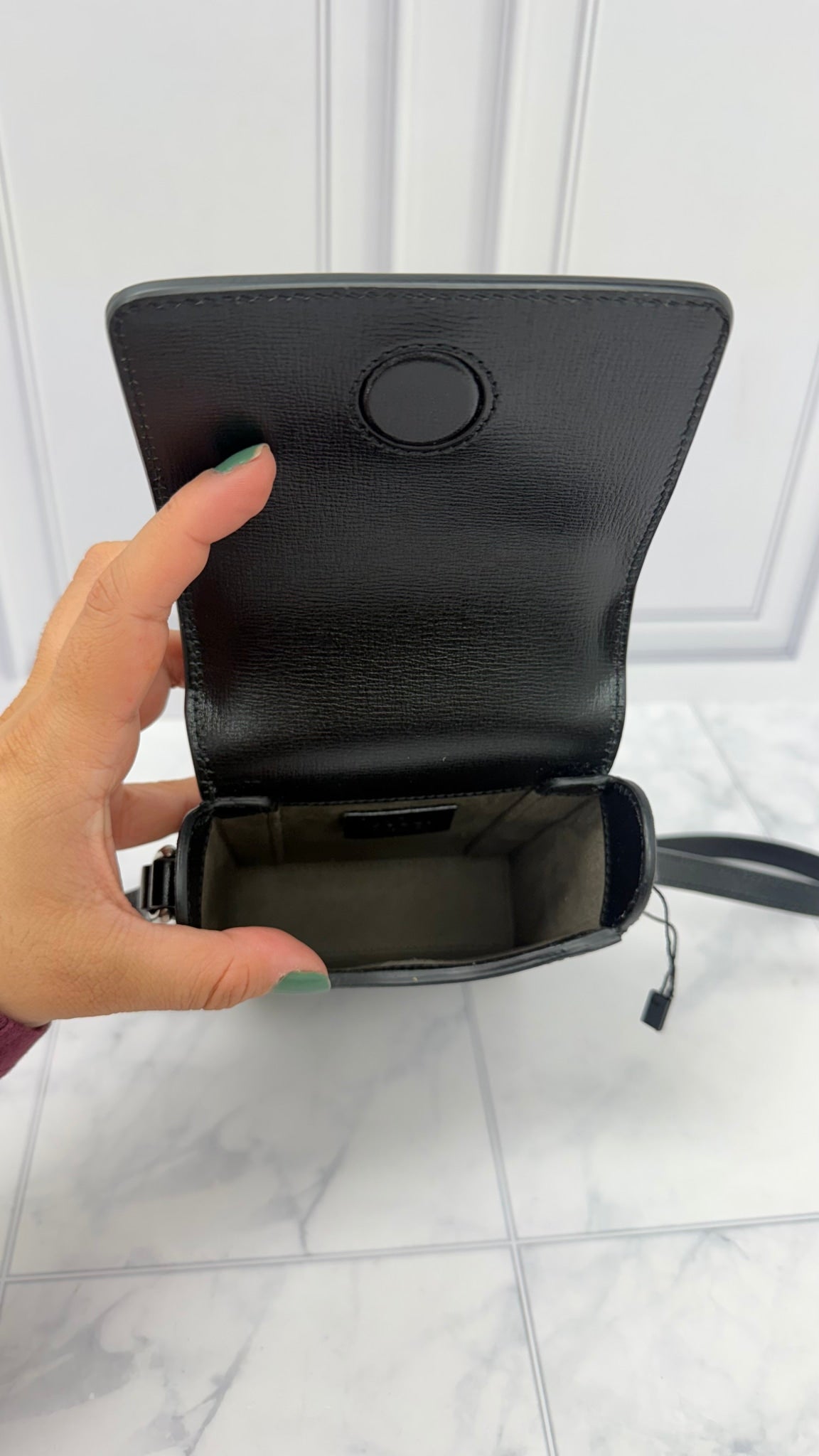LIKE NEW - Gucci Black GG Supreme Phone Holder Crossbody Bag