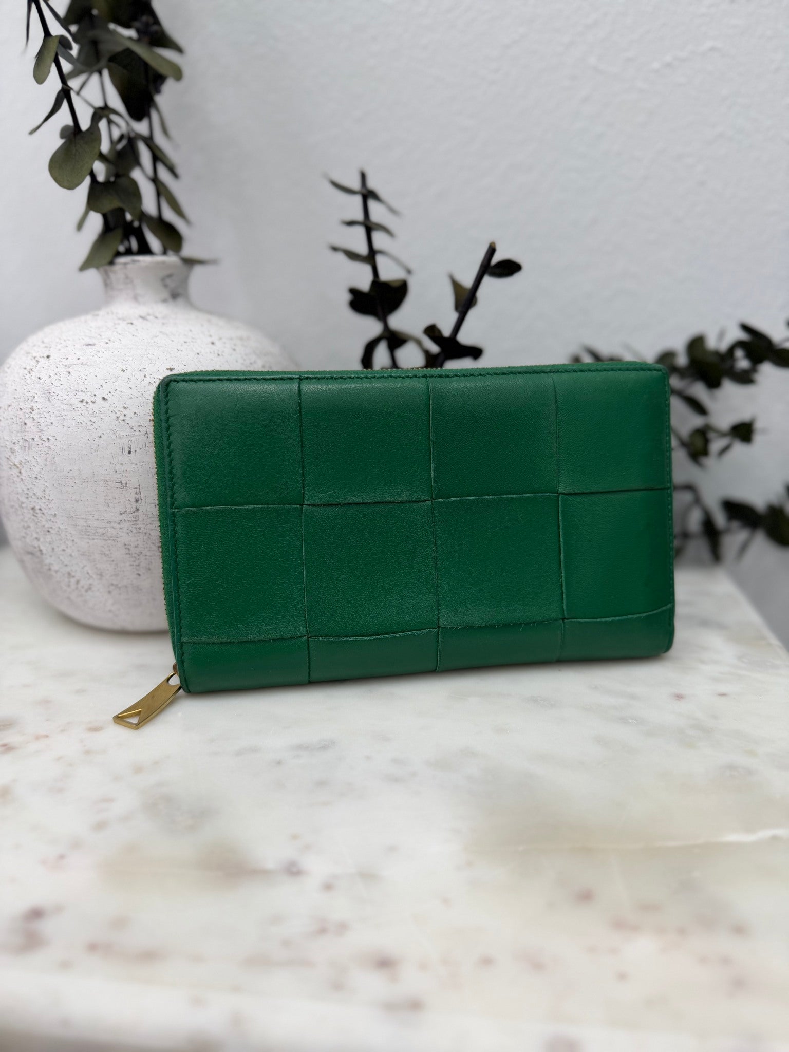 Bottega Veneta Green Leather Cassette Zippy Wallet