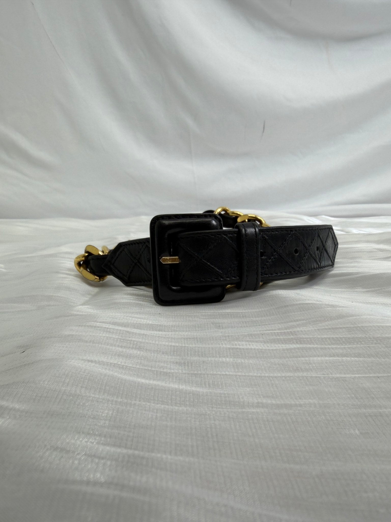 Chanel Black Leather x Gold Chain Belt 80/32