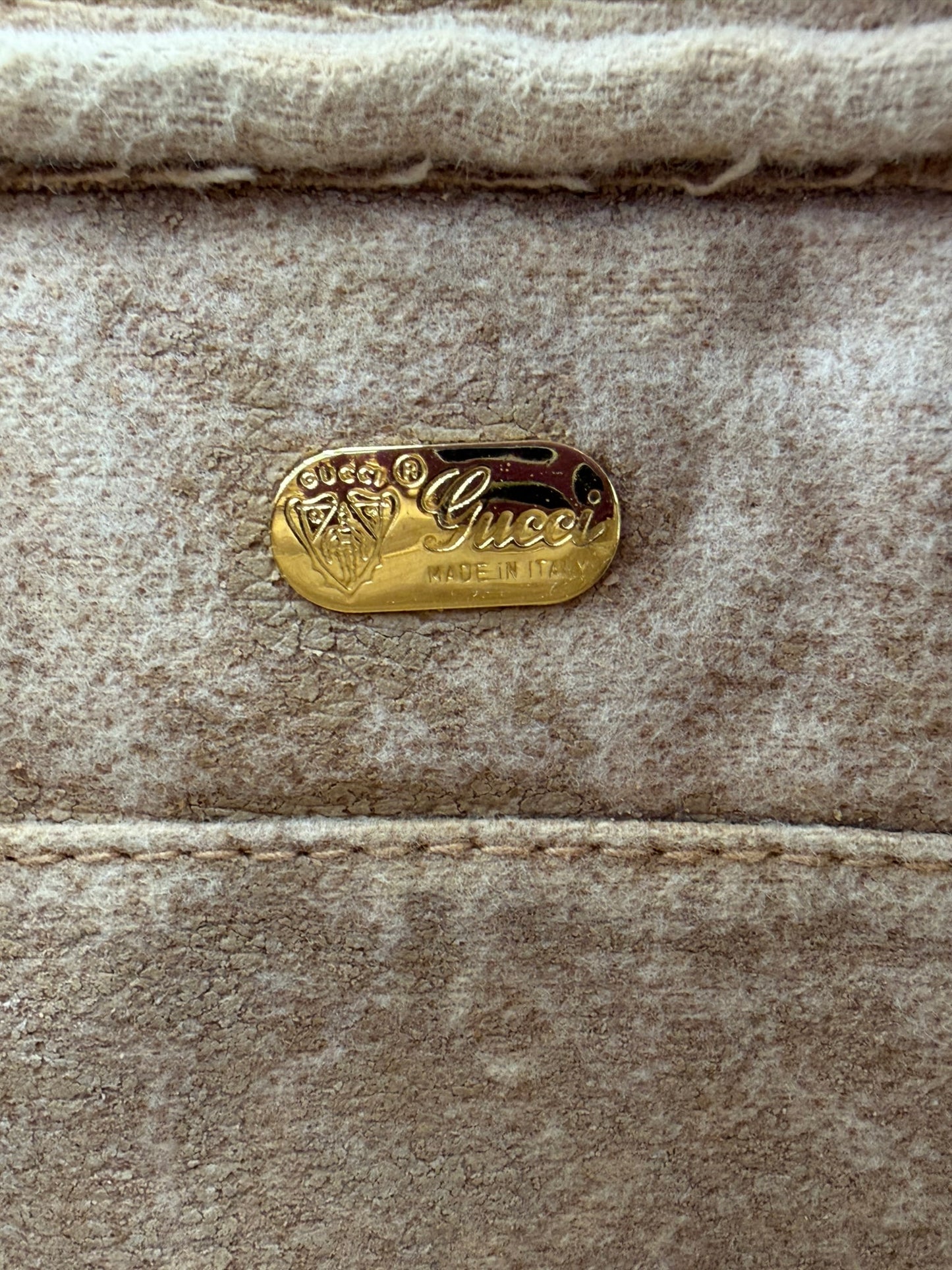 https://res.cloudinary.com/dyql5hig8/image/upload/v1760024920/ij0nhduvuup3omcjxyz5.jpg