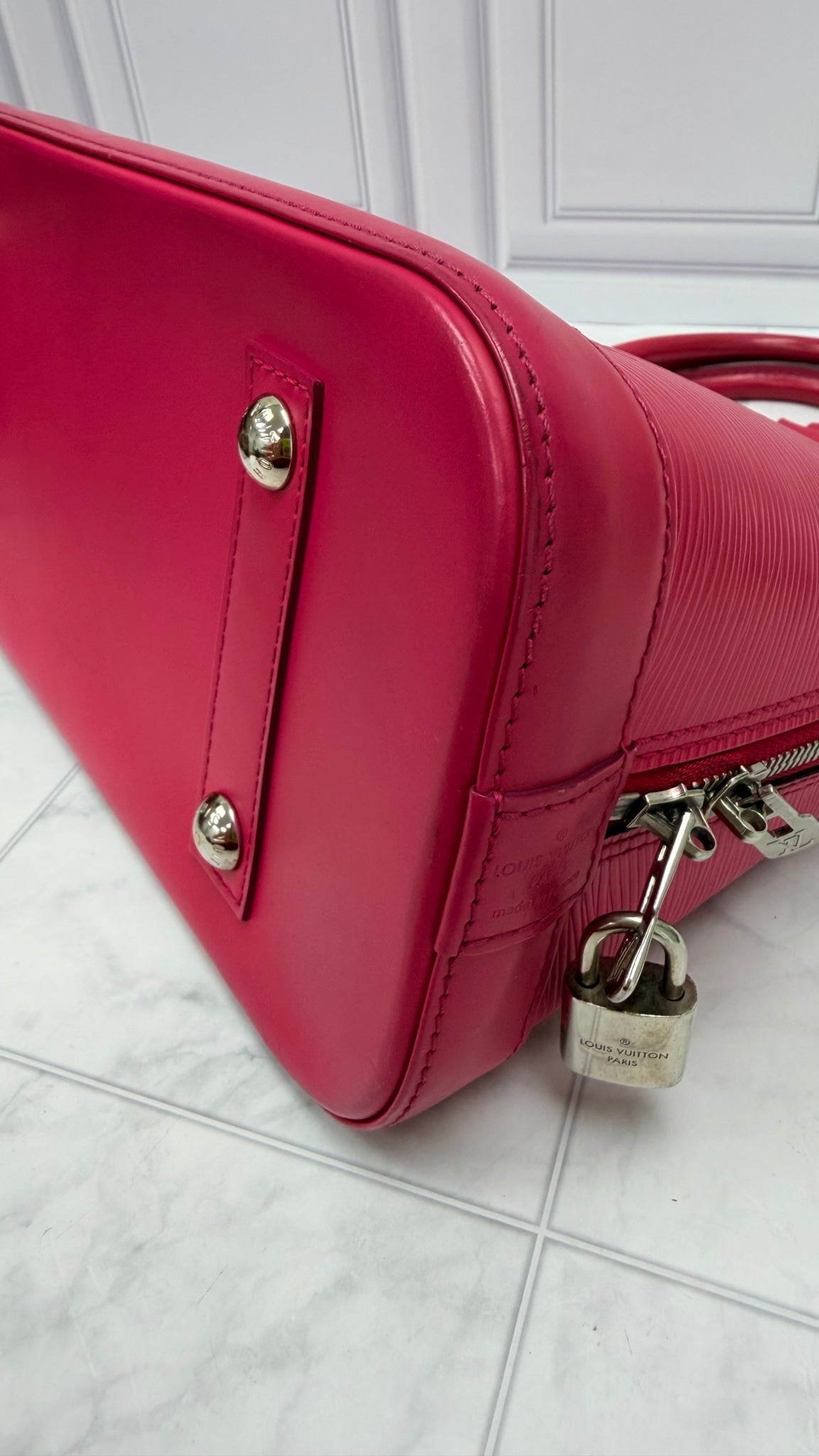 Louis Vuitton Pink Epi Alma PM