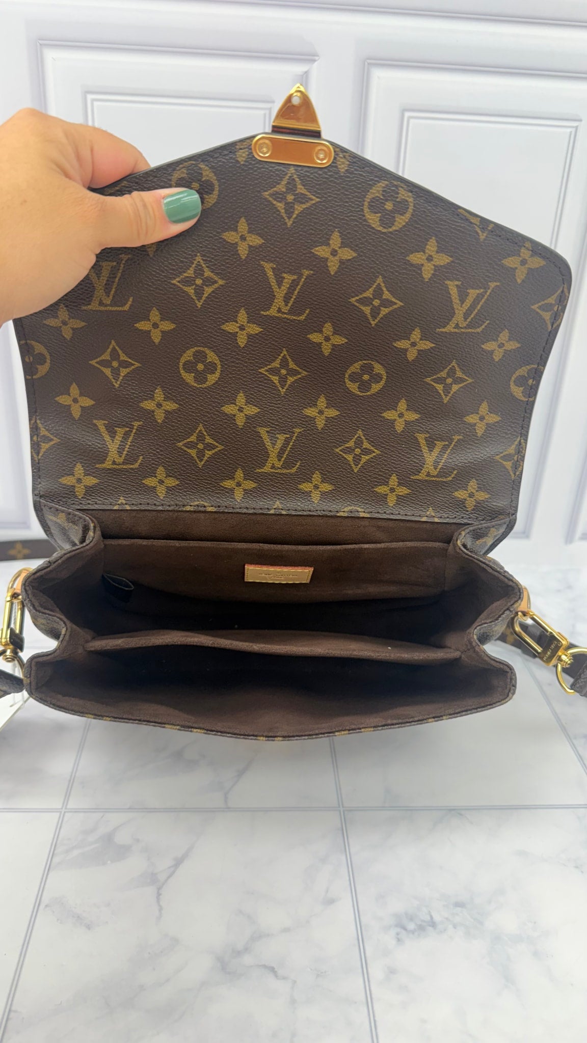 Louis Vuitton Monogram Pochette Metis Crossbody