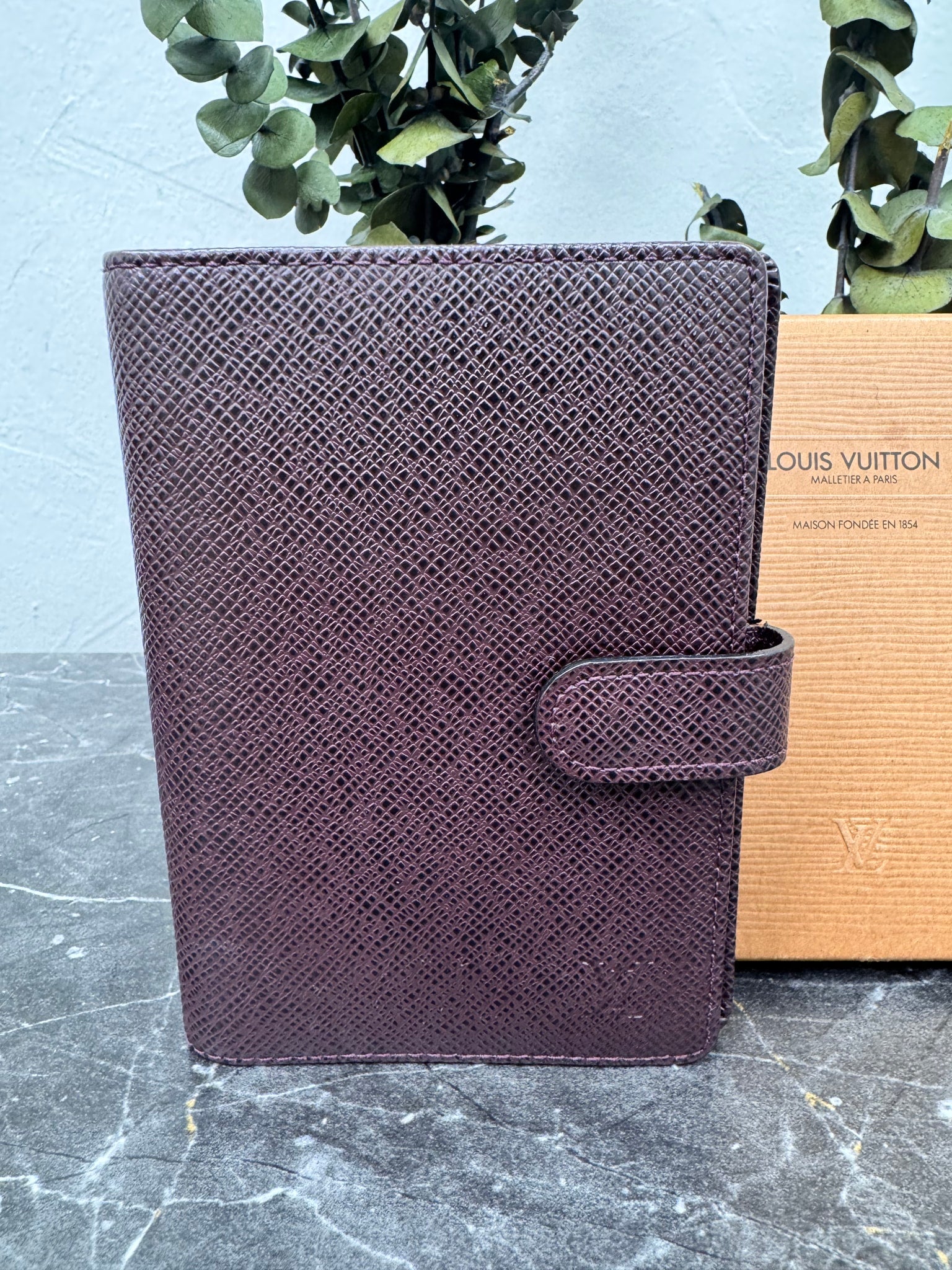 Louis Vuitton Burgundy Taiga Leather Agenda PM