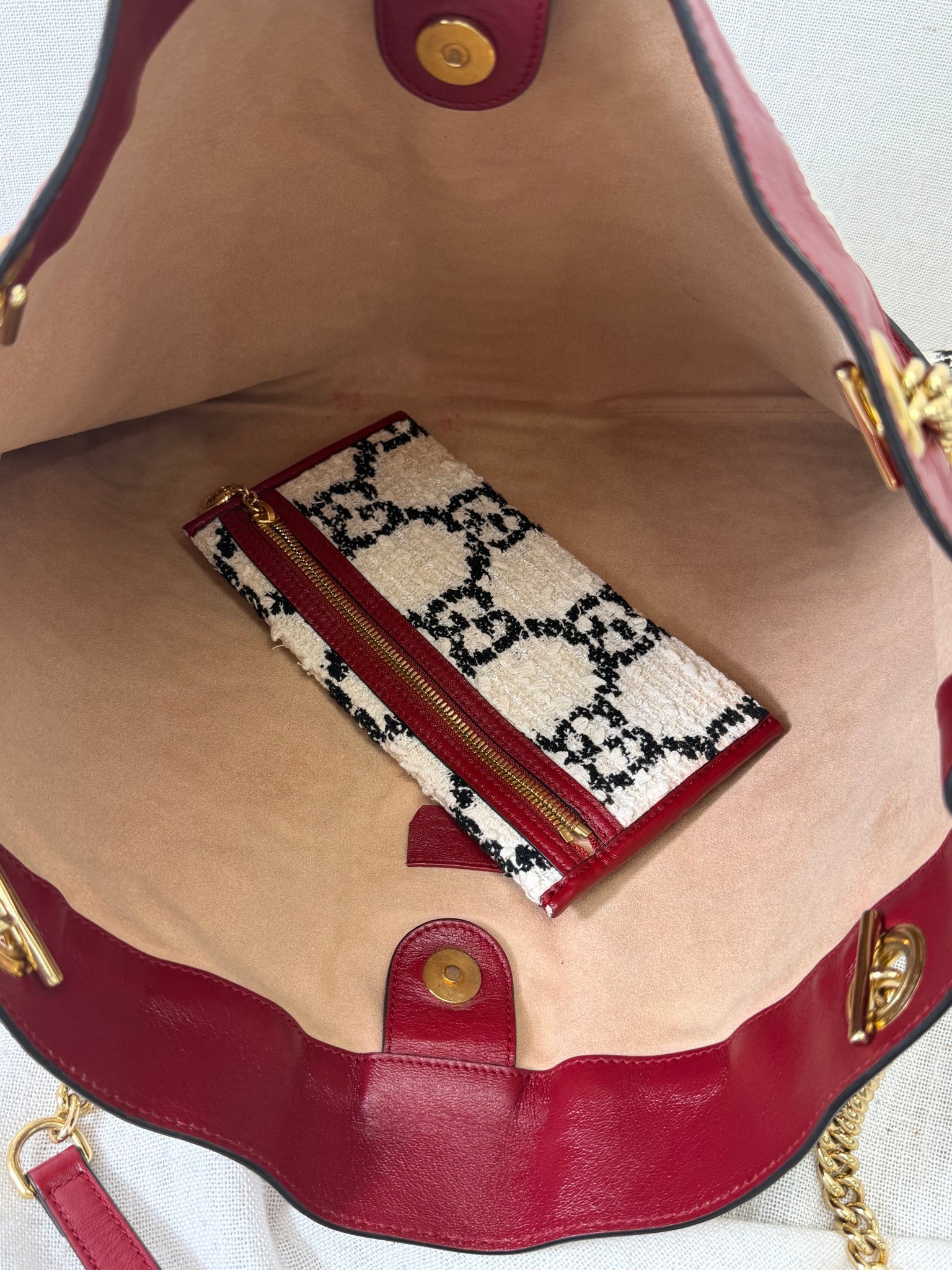 Gucci White Tweed And Red Leather Trim GG Rajah Tote