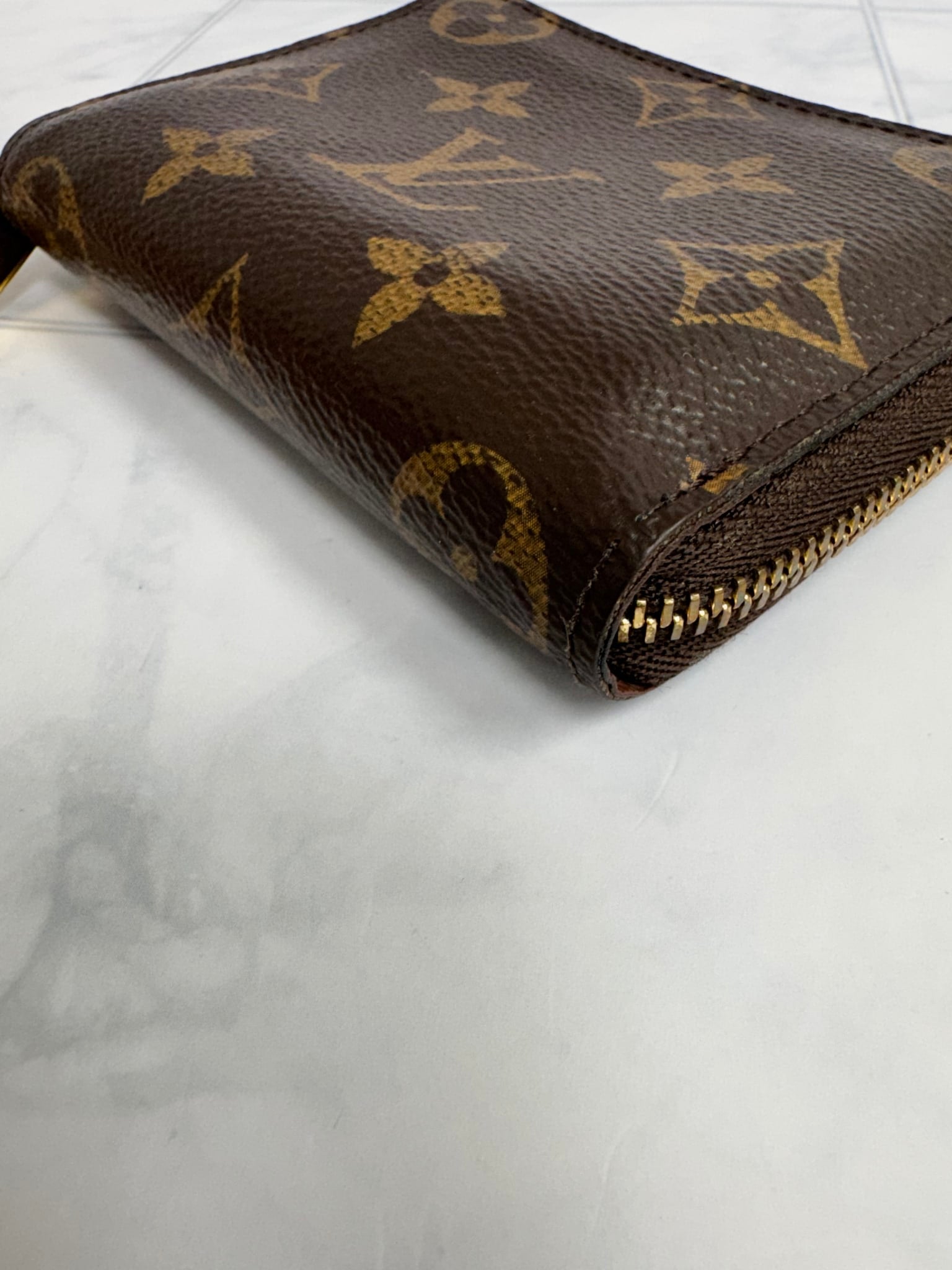 Louis Vuitton Monogram Zippy Coin Purse