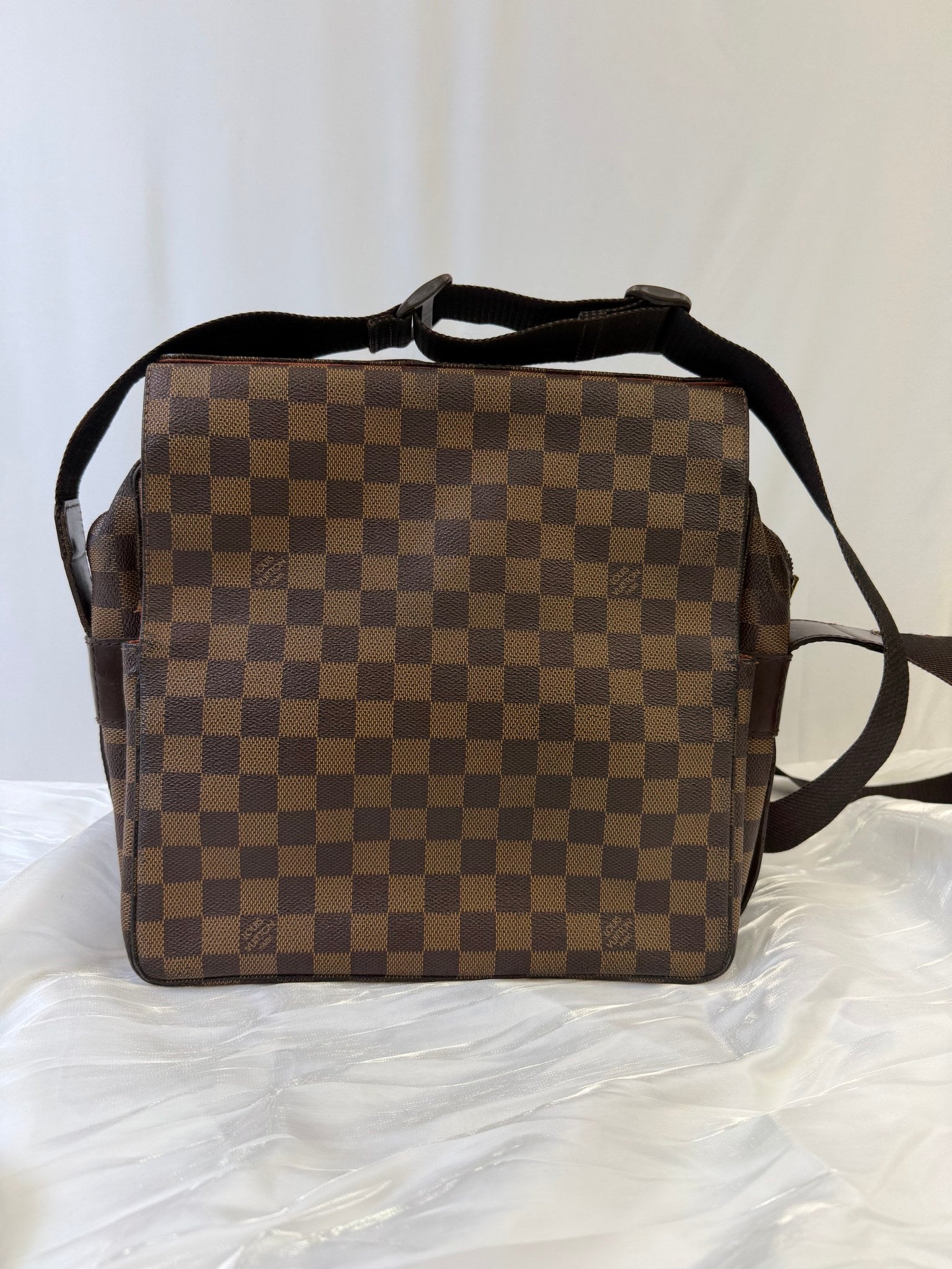 Louis Vuitton Damier Ebene Naviglio Messenger Bag