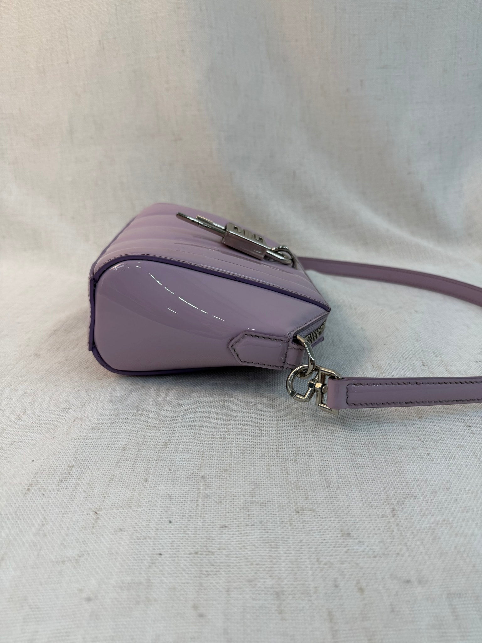 Givenchy Lavender Patent Leather 4G Padded Antigona Shoulder Bag