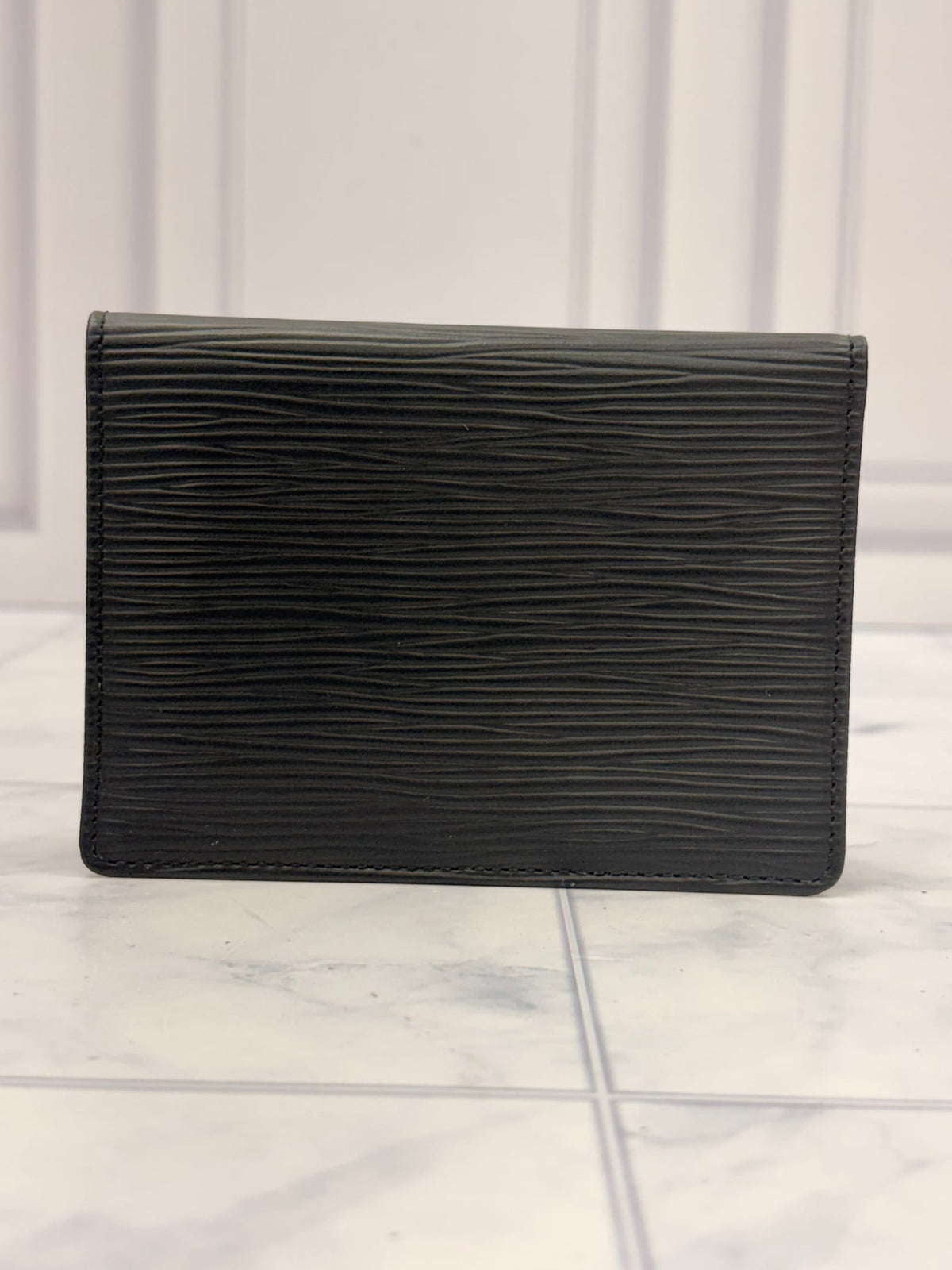 LIKE NEW - Louis Vuitton Black Epi Leather Vertical Card Case