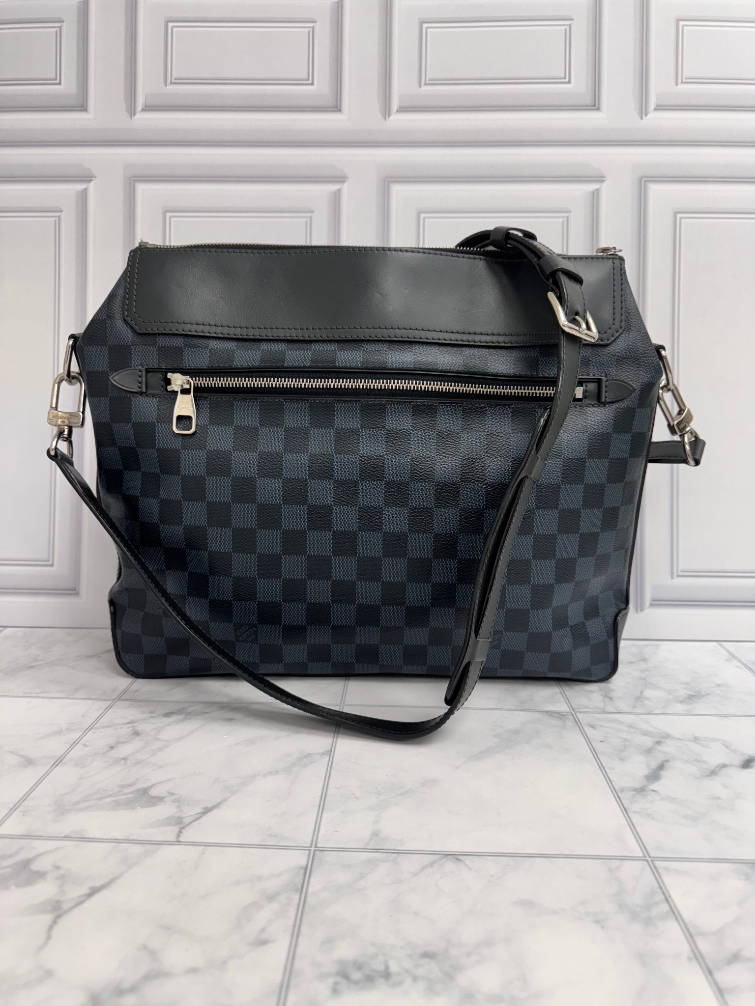 Louis Vuitton Damier Cobalt Greenwich Messenger Bag