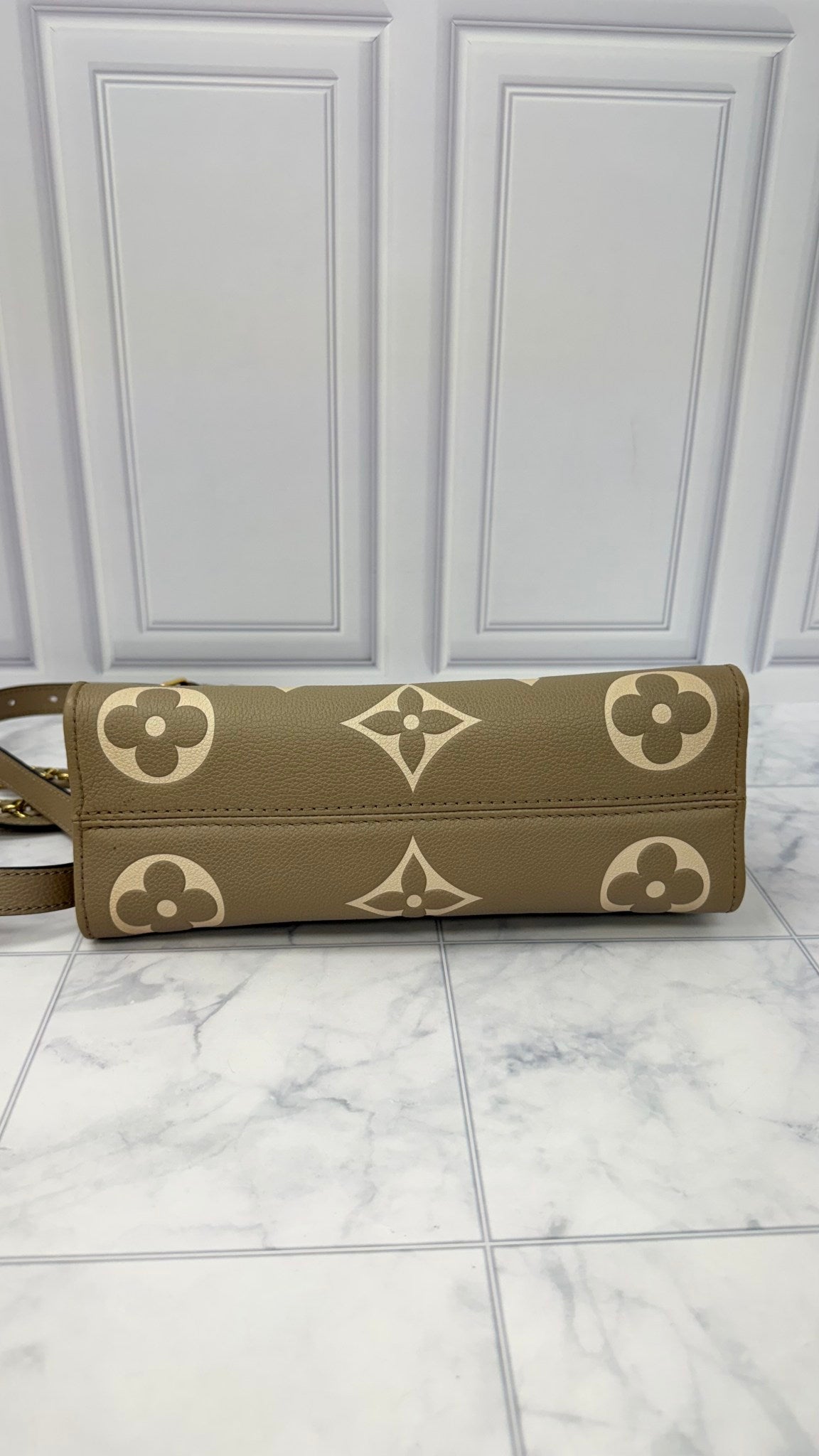 Louis Vuitton Turtle Dove Empreinte Leather On The Go East West 2Way Bag
