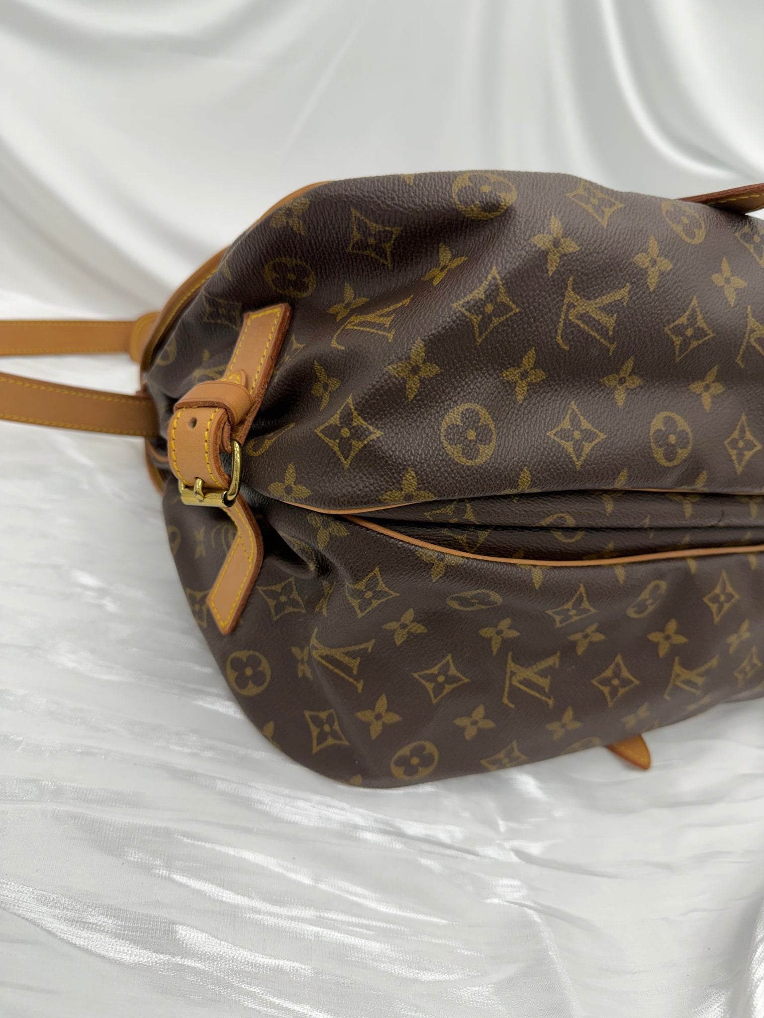 Louis Vuitton Monogram Saumur 35 Bag