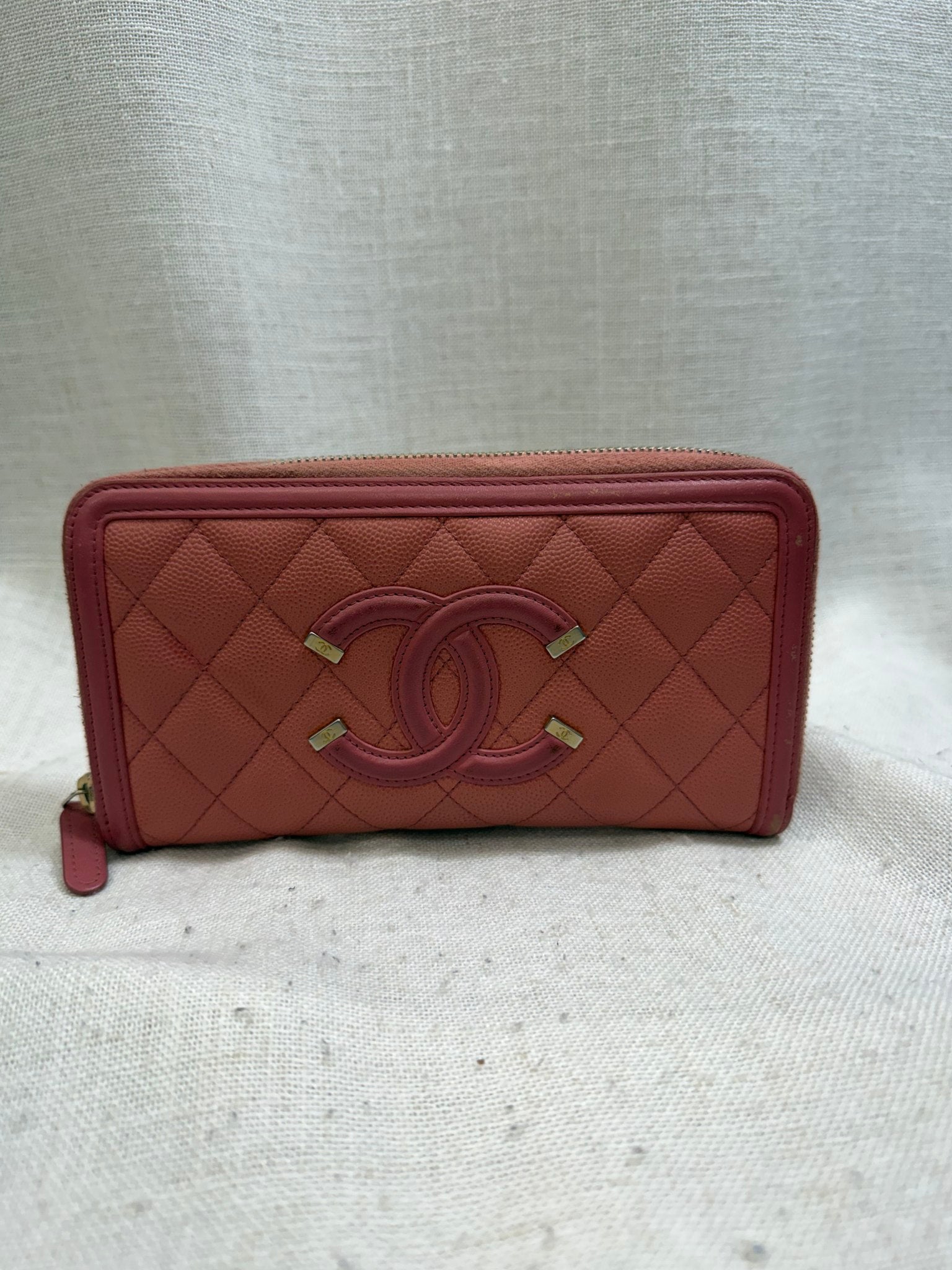 Chanel Pink Quilted Caviar Leather CC Filigree Zippy wallet