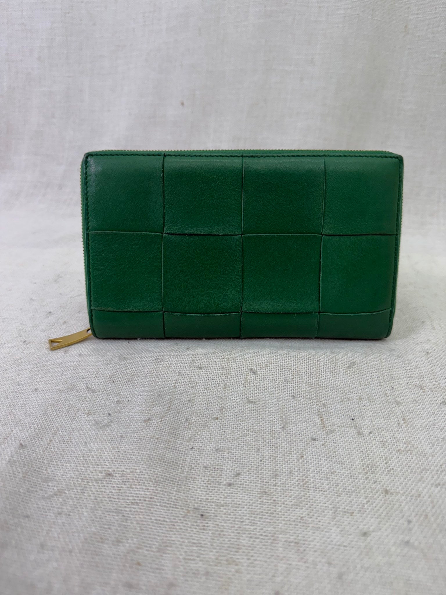 Bottega Veneta Green Leather Cassette Zippy Wallet