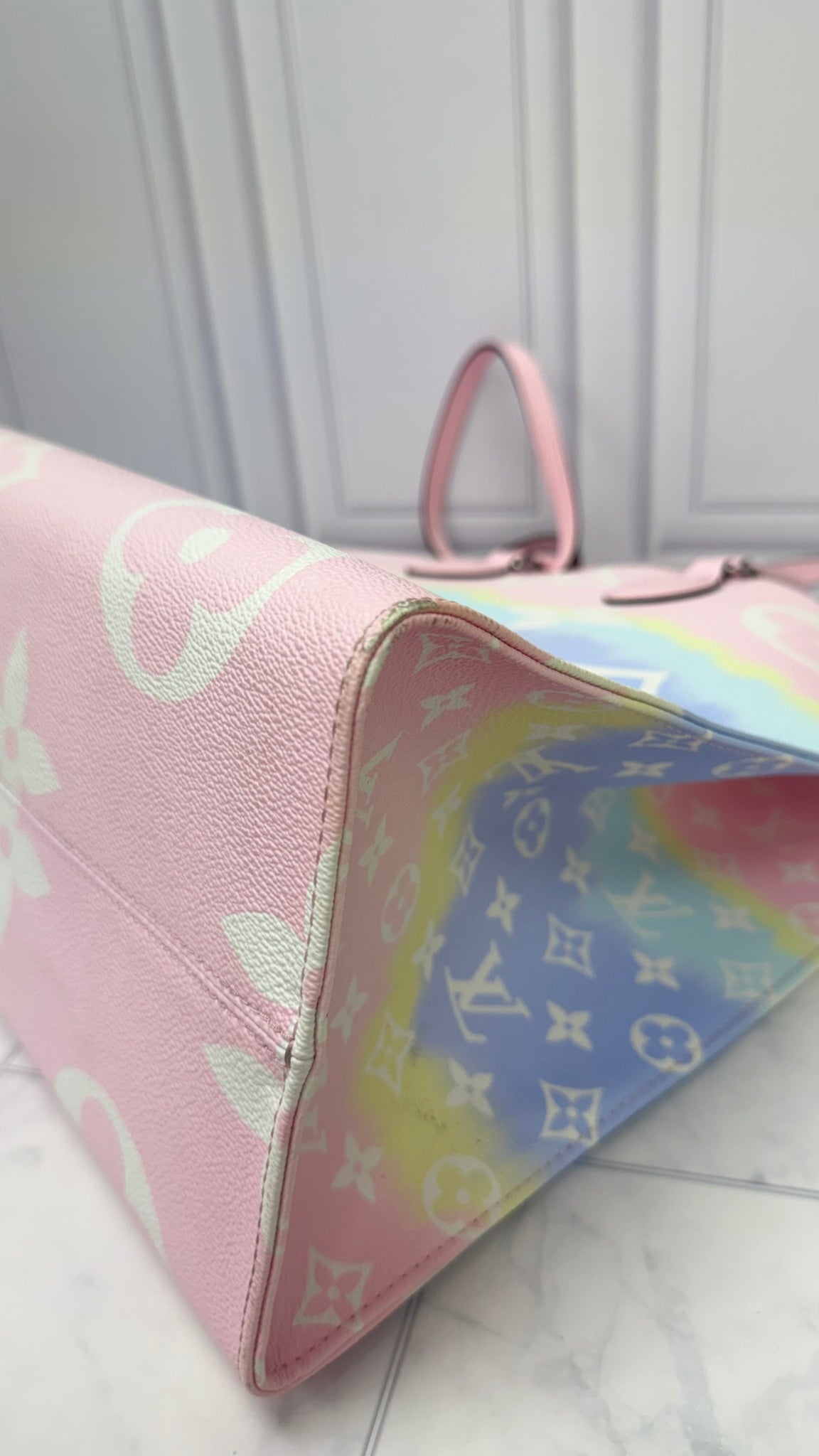 Louis Vuitton Monogram Multicolor Pastel Escale On The Go GM Tote Bag