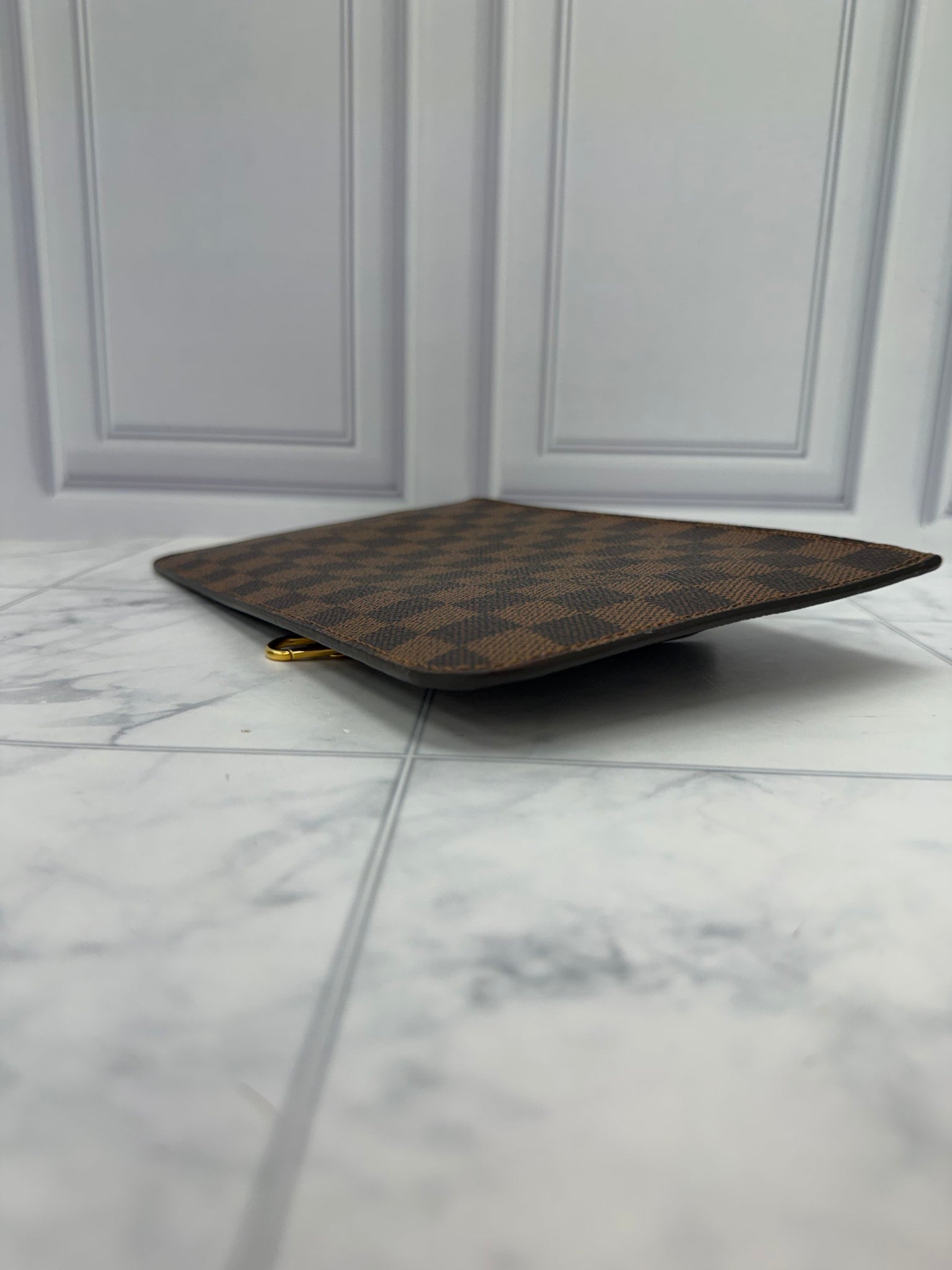 LIKE NEW Louis Vuitton Damier Ebene Neverfull Pouch