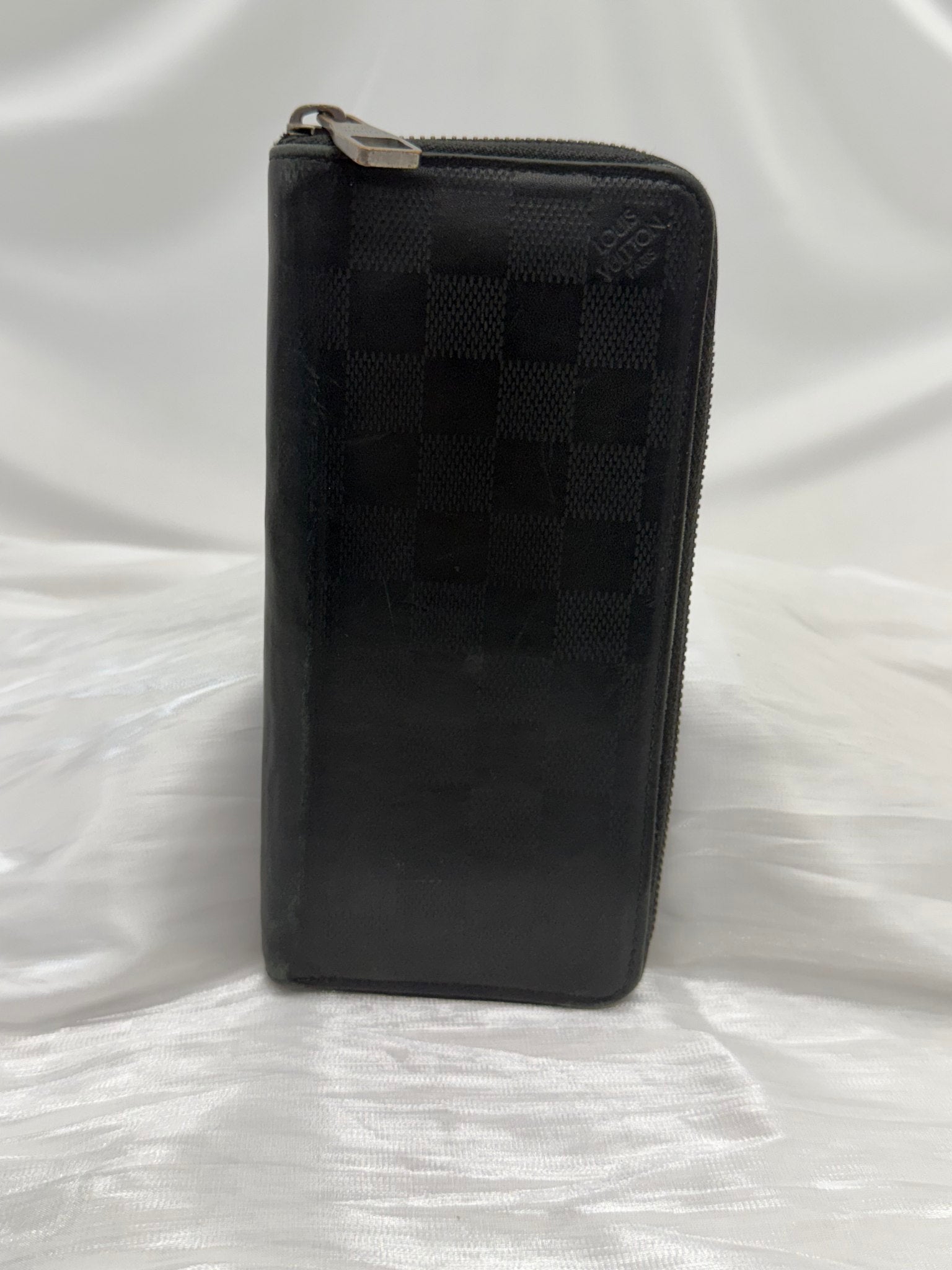 Louis Vuitton Black Damier Infini Vertical Zippy Wallet