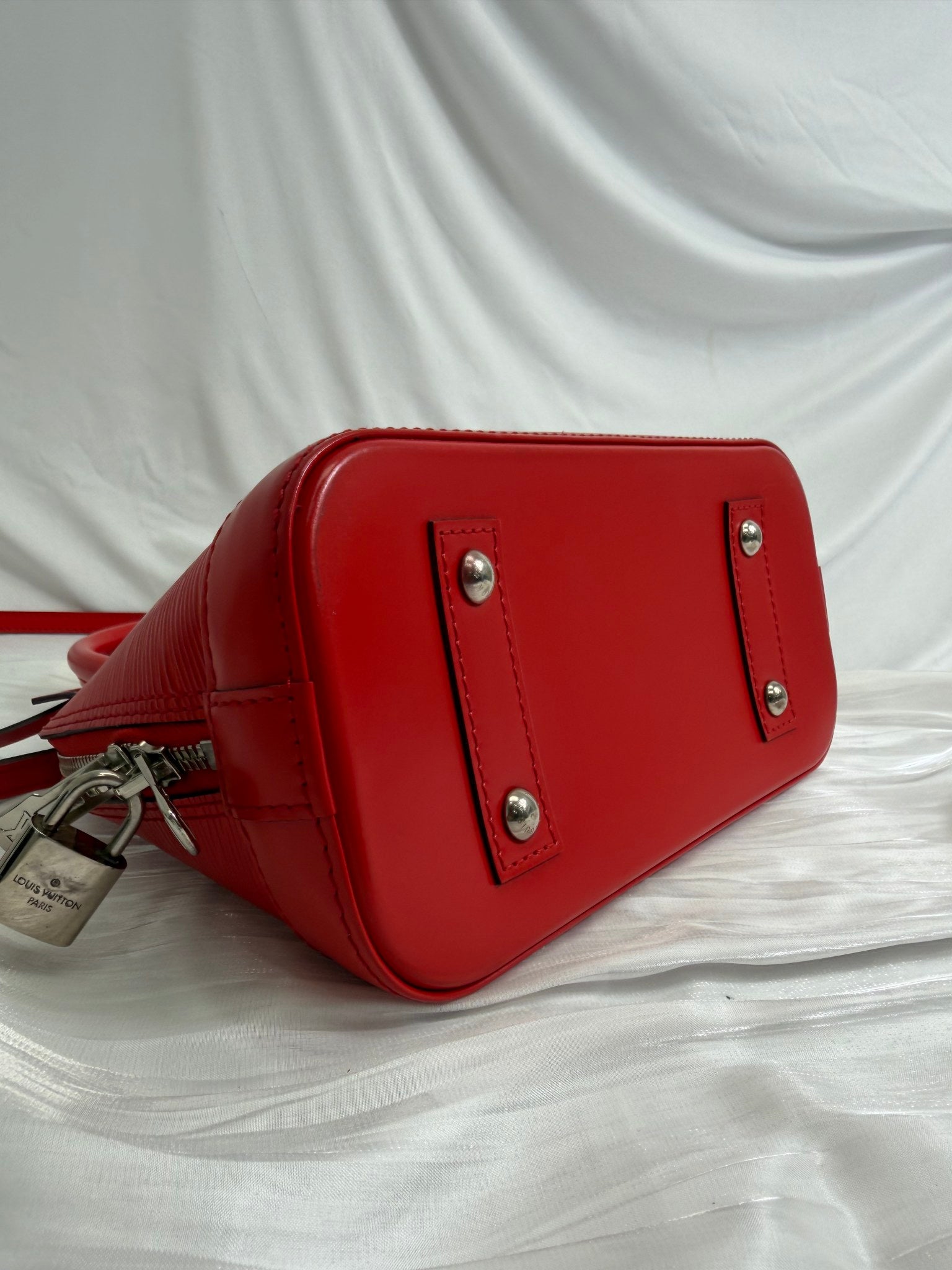 Louis Vuitton Red Epi Alma BB