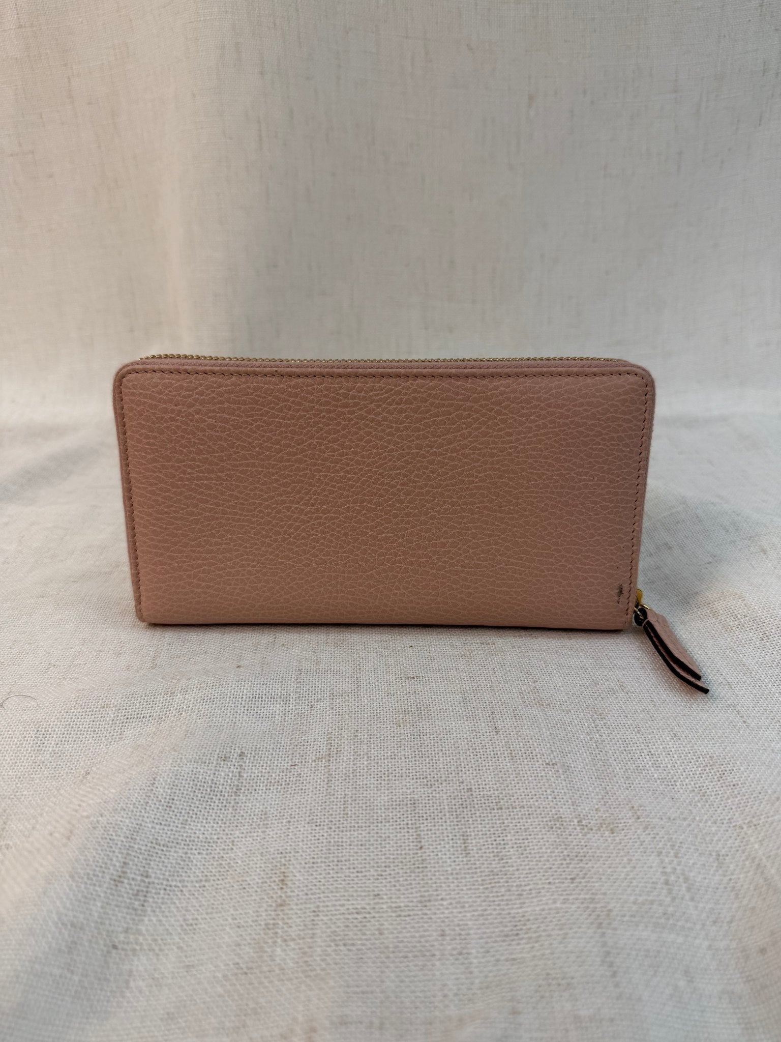 Gucci Light Pink Leather GG Marmont Zippy Wallet