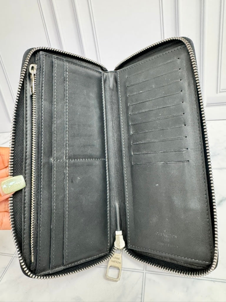 Louis Vuitton Damier Cobalt Zippy Wallet