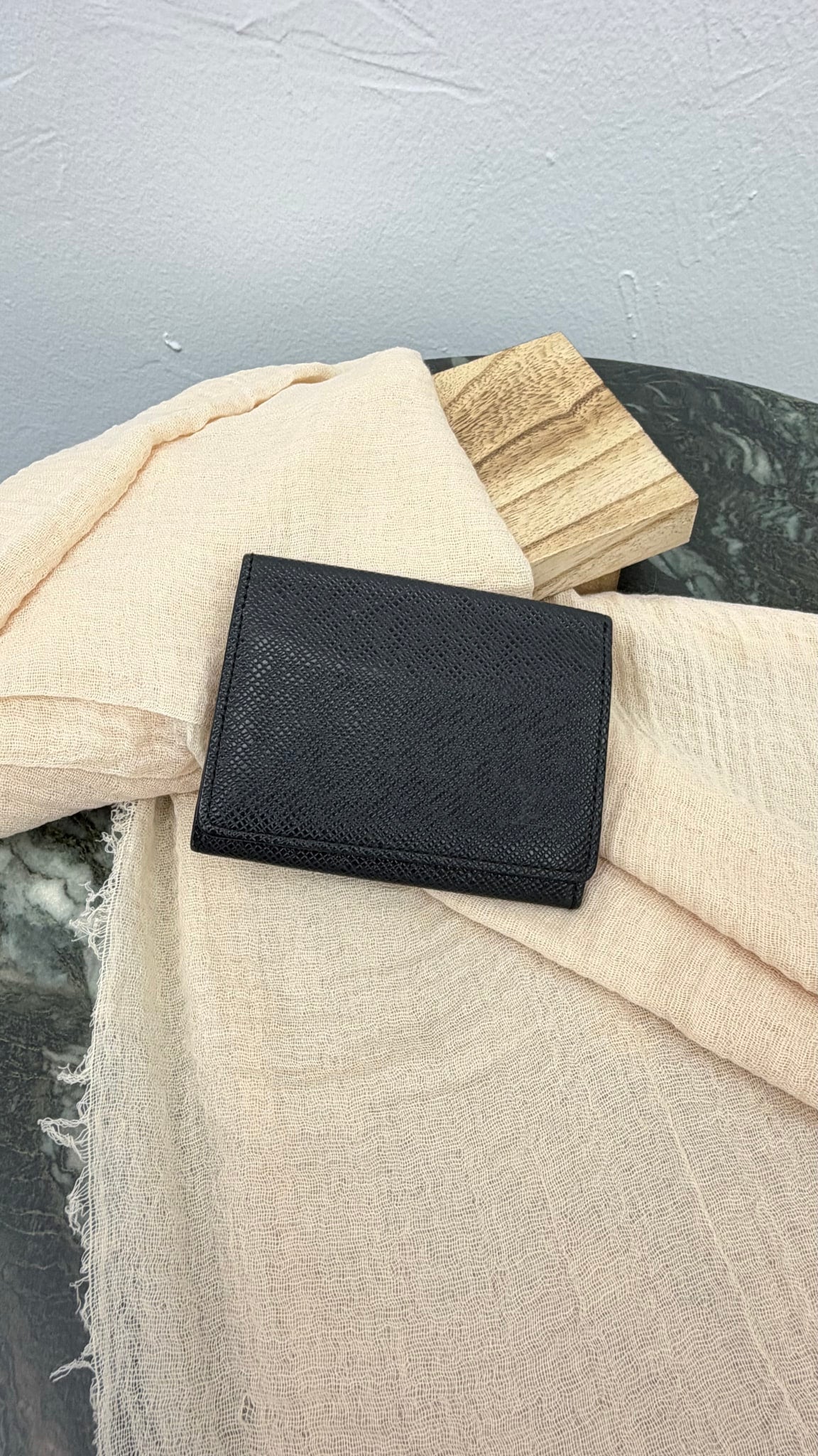 Louis Vuitton Black Taiga Leather Card Holder