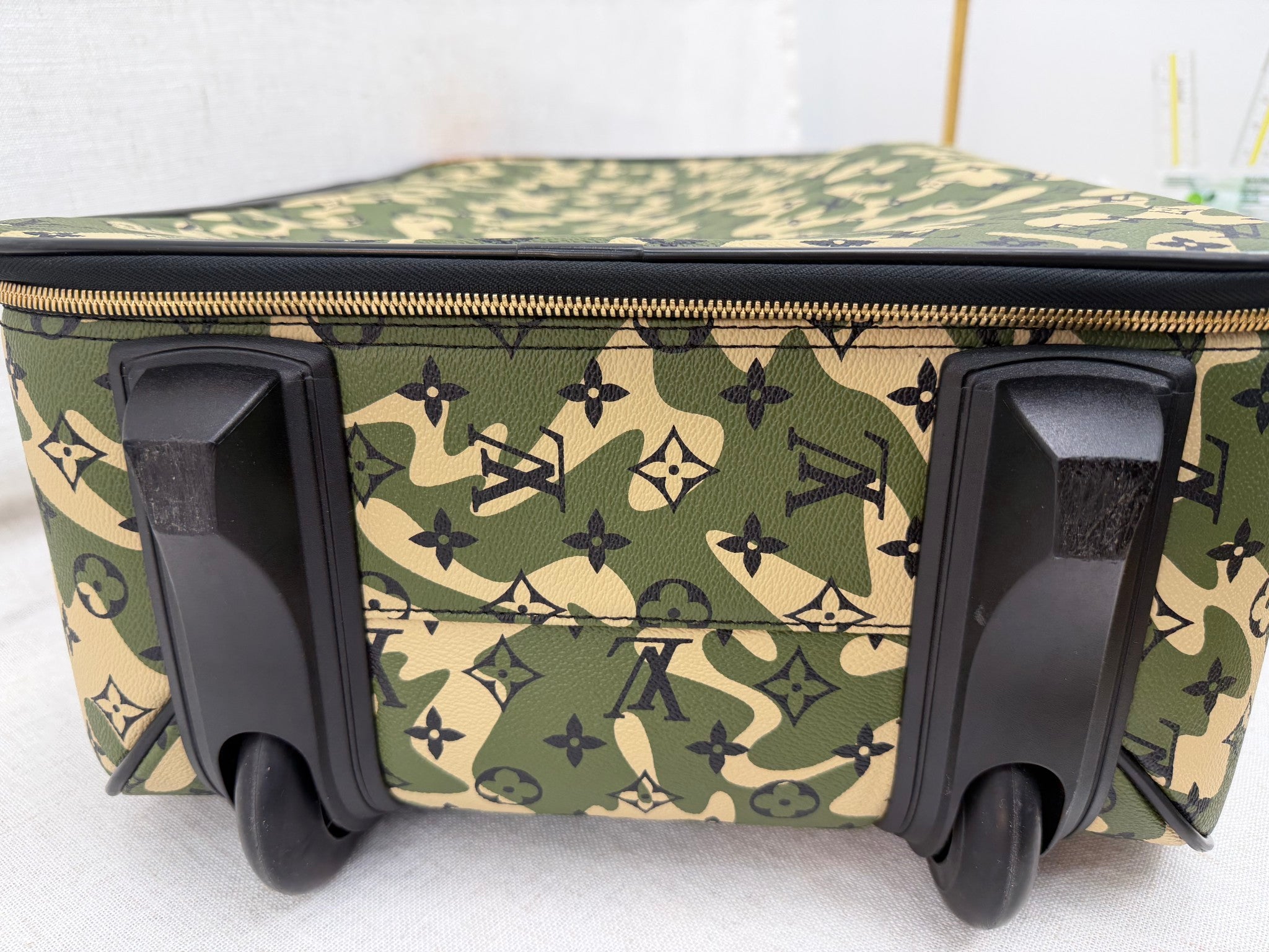 Louis Vuitton x Murakami Limited Edition Monogramouflage Pegase 60 Rolling Luggage